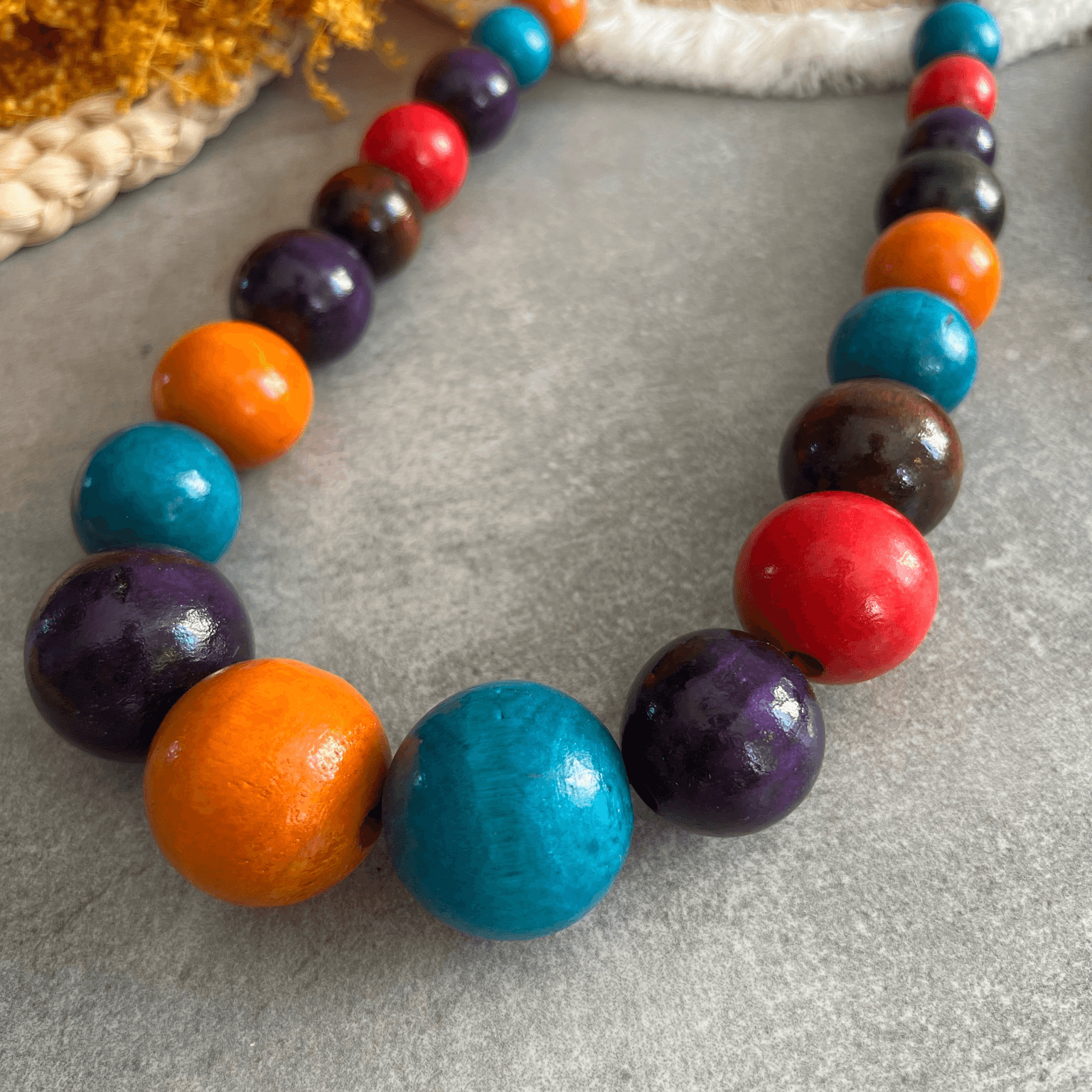 Collier de perles en bois multicolores SORAYA - coup de cœur - Créations Uniques