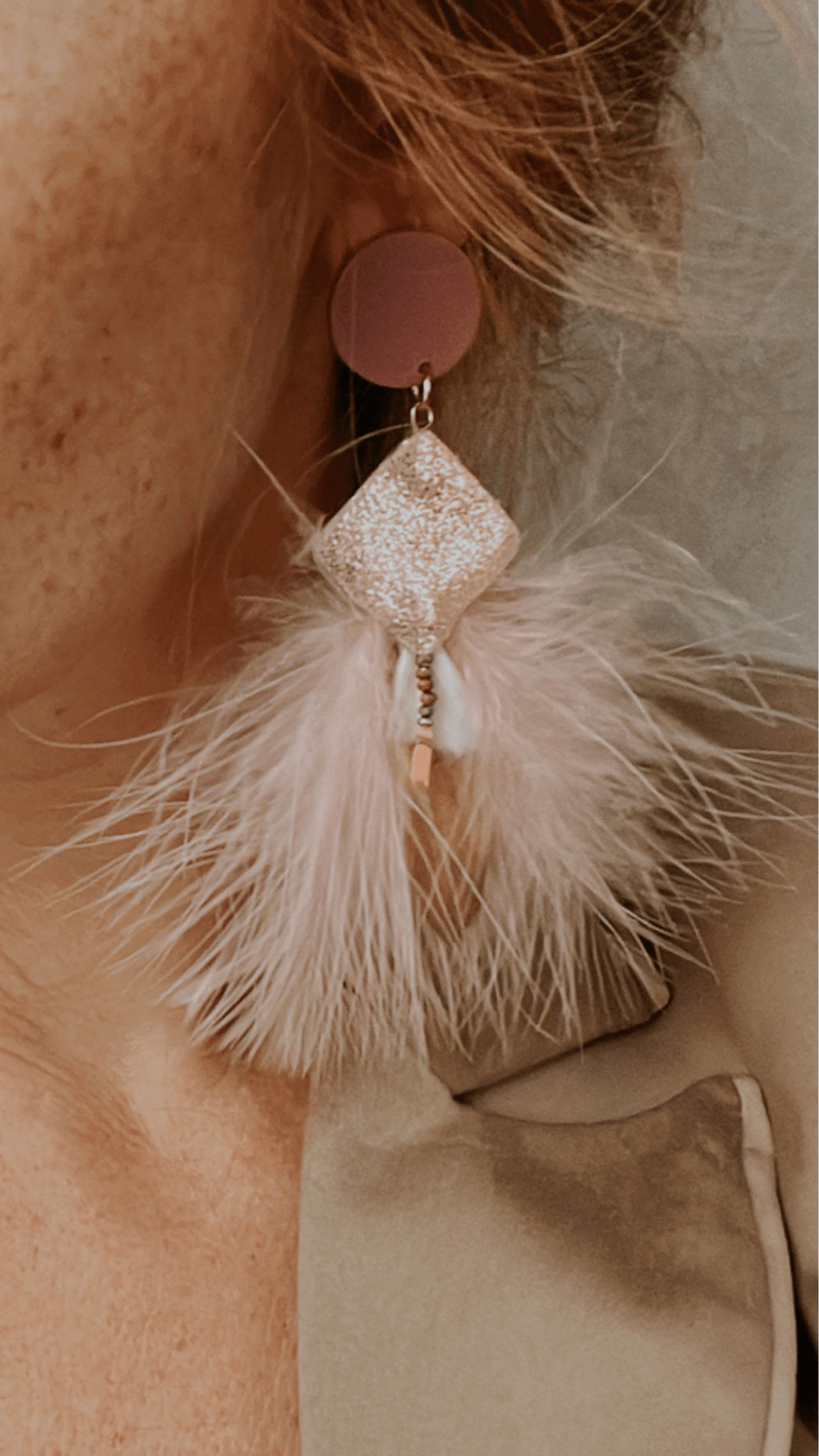 Boucles d’oreilles JONELLE grandes plumes roses - Créations Uniques
