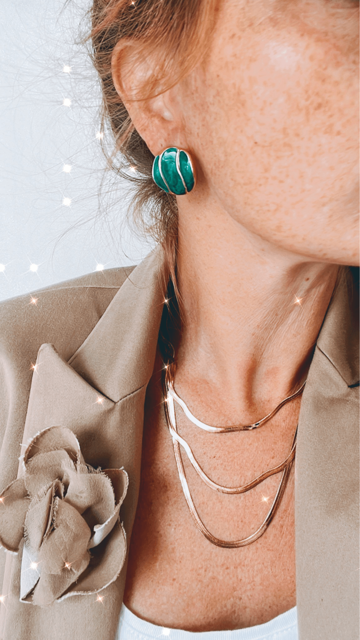 Boucles d’oreilles DAISY chic et courtes couleur vert - Créations Uniques