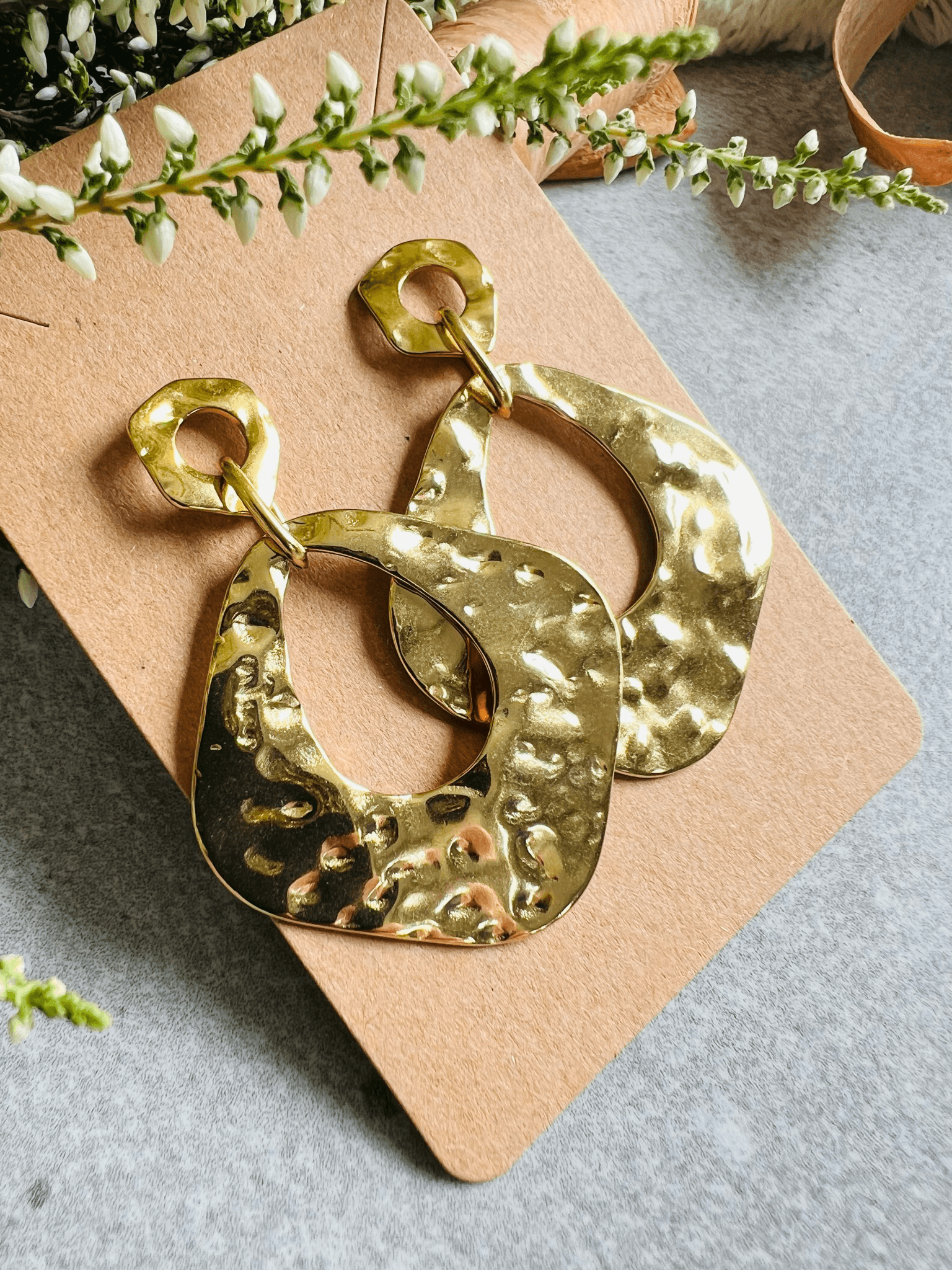 Boucles d’oreilles chic FAUSTINE losanges dorés martelés - Créations Uniques