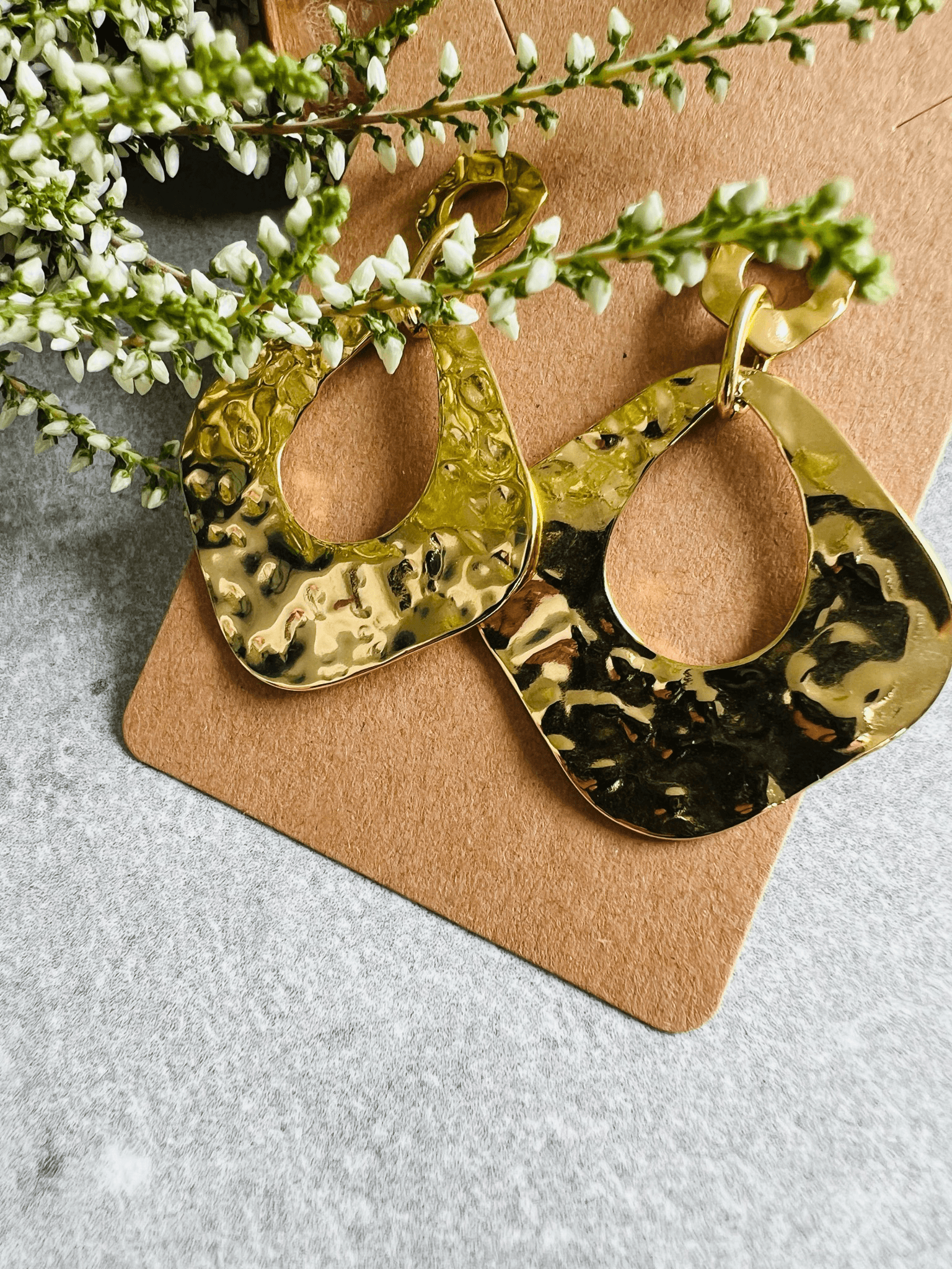 Boucles d’oreilles chic FAUSTINE losanges dorés martelés - Créations Uniques