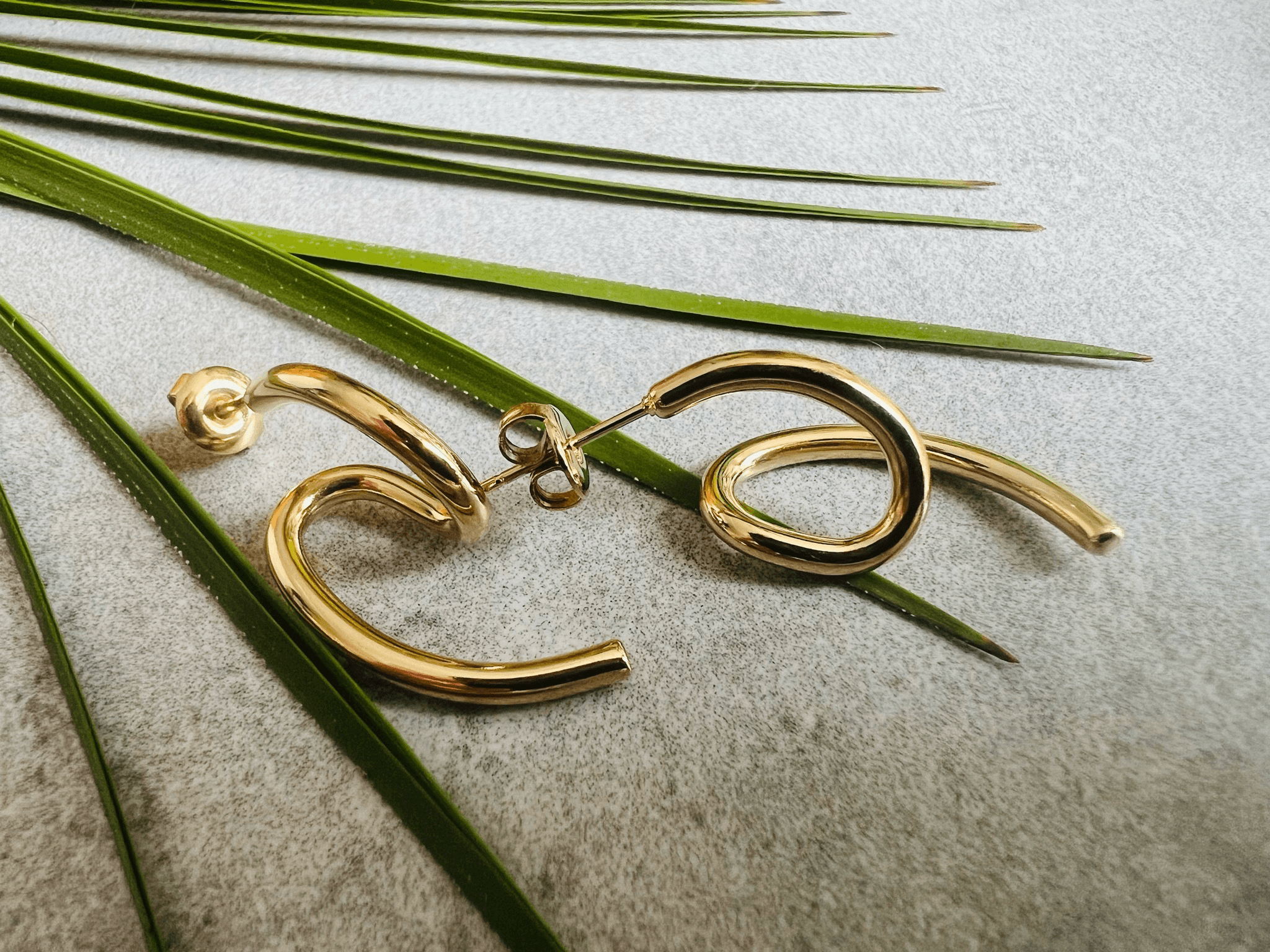 Boucles d’oreilles SYLVIANNE torsion dorée - Créations Uniques