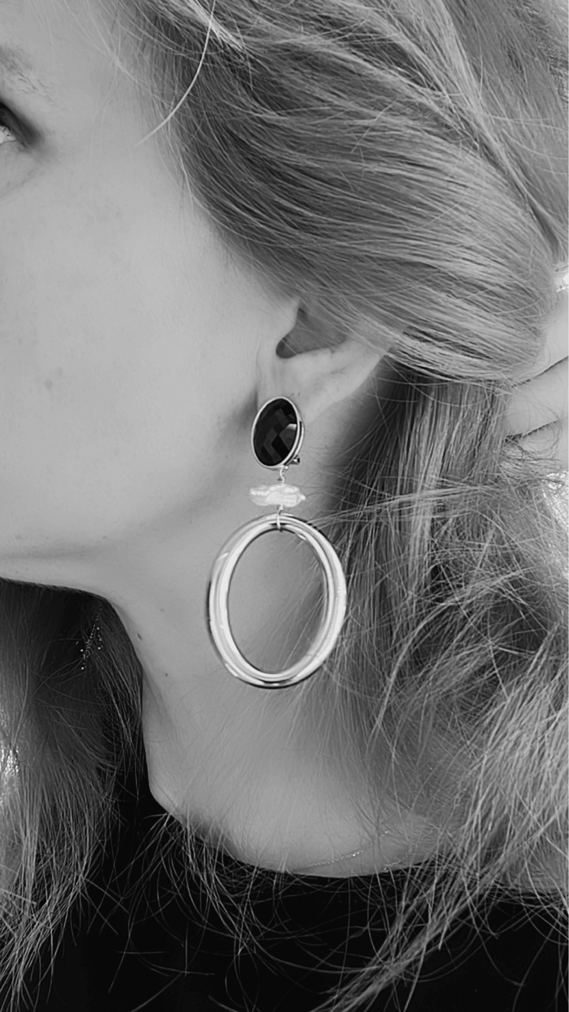 Boucles d’oreilles chic et ovales dorées KLOE - Créations Uniques