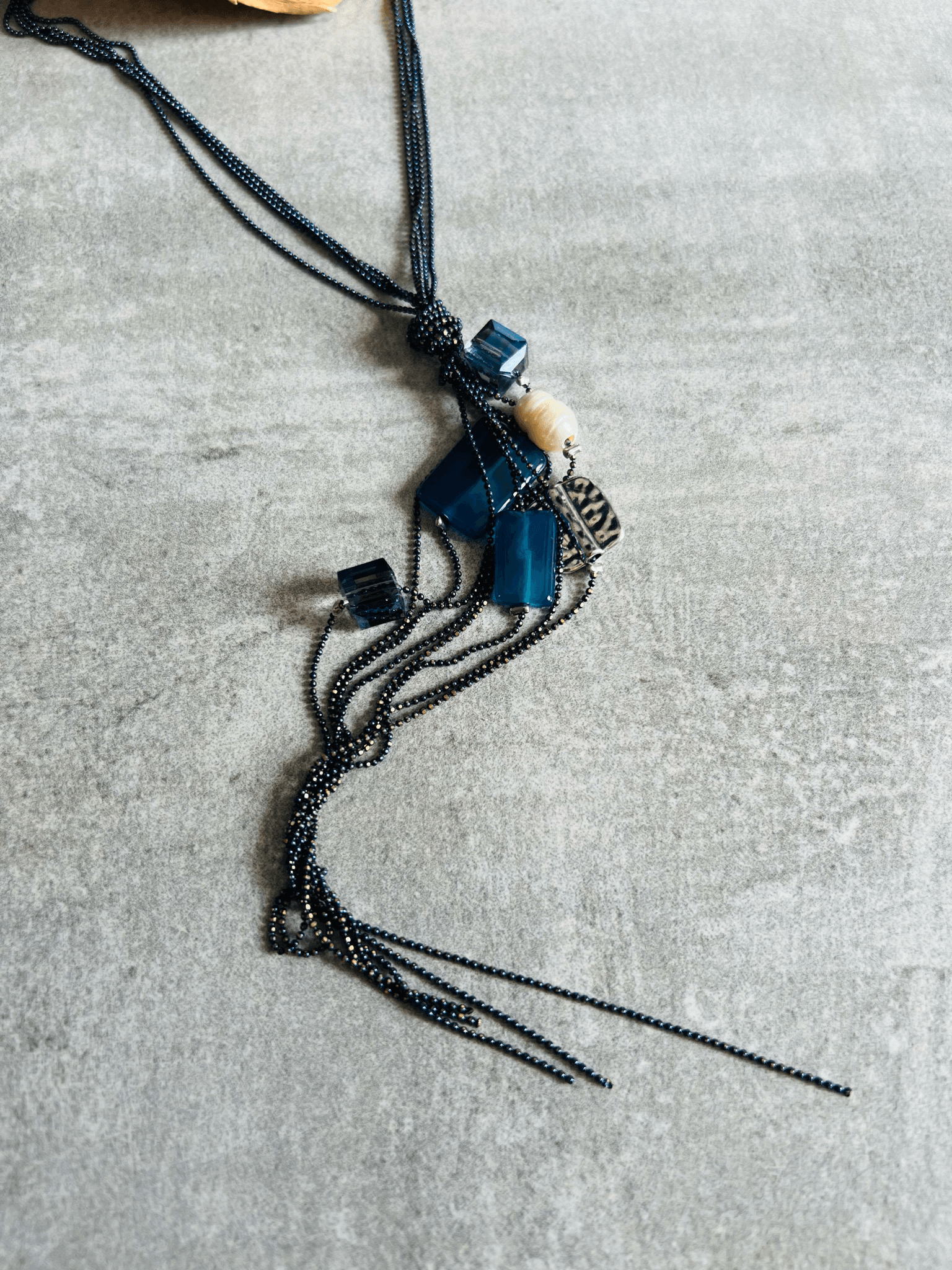 Collier PALOMA perles nuances de bleu - Créations Uniques