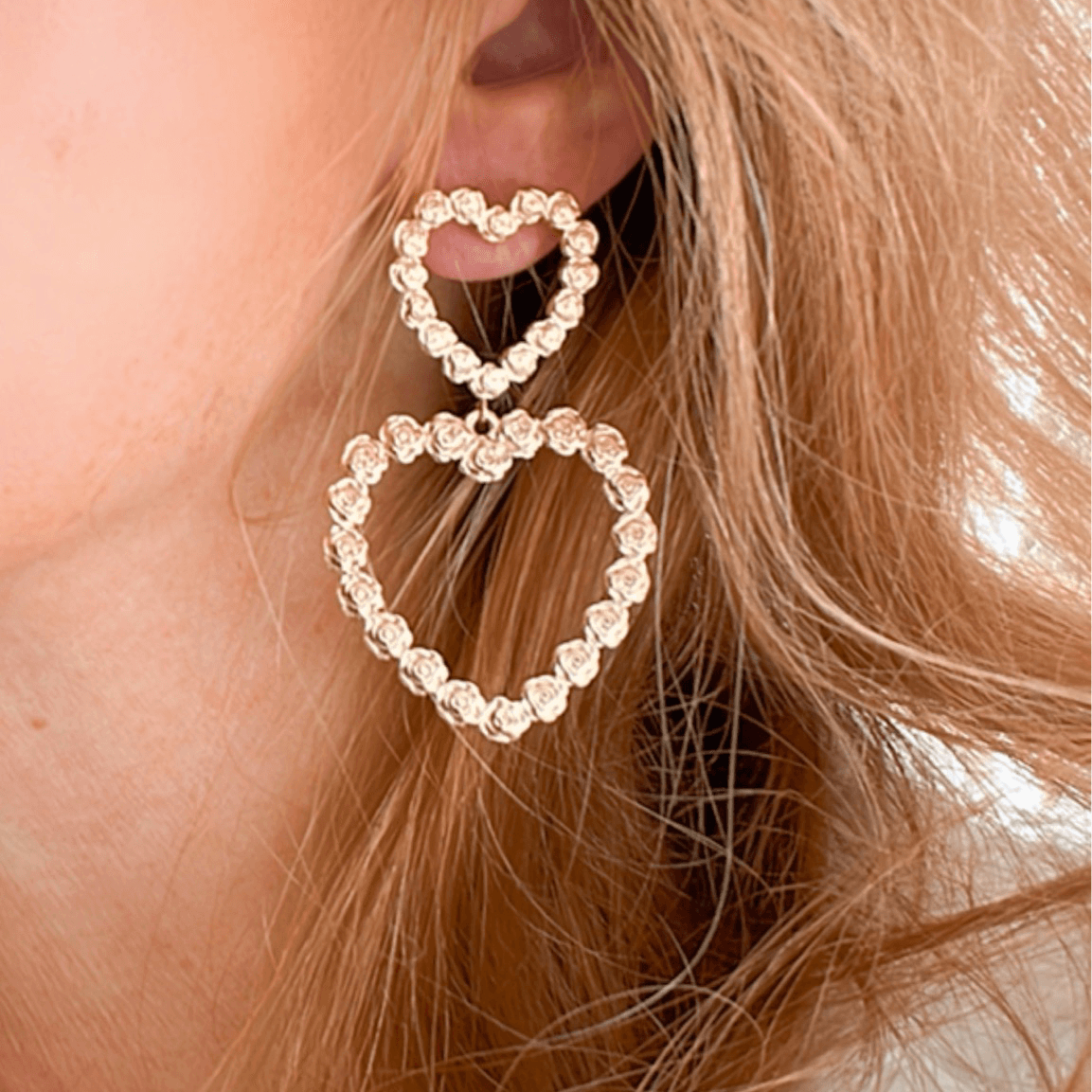 Boucles d’oreilles chic NAËLLE cœurs fleurs de roses - Créations Uniques