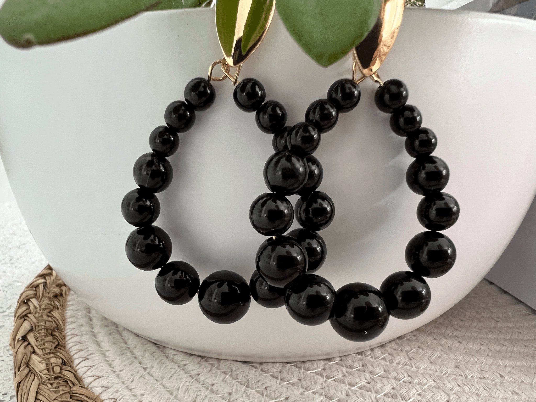 Boucles d’oreilles JANE perles noires - Créations Uniques - Créations Uniques