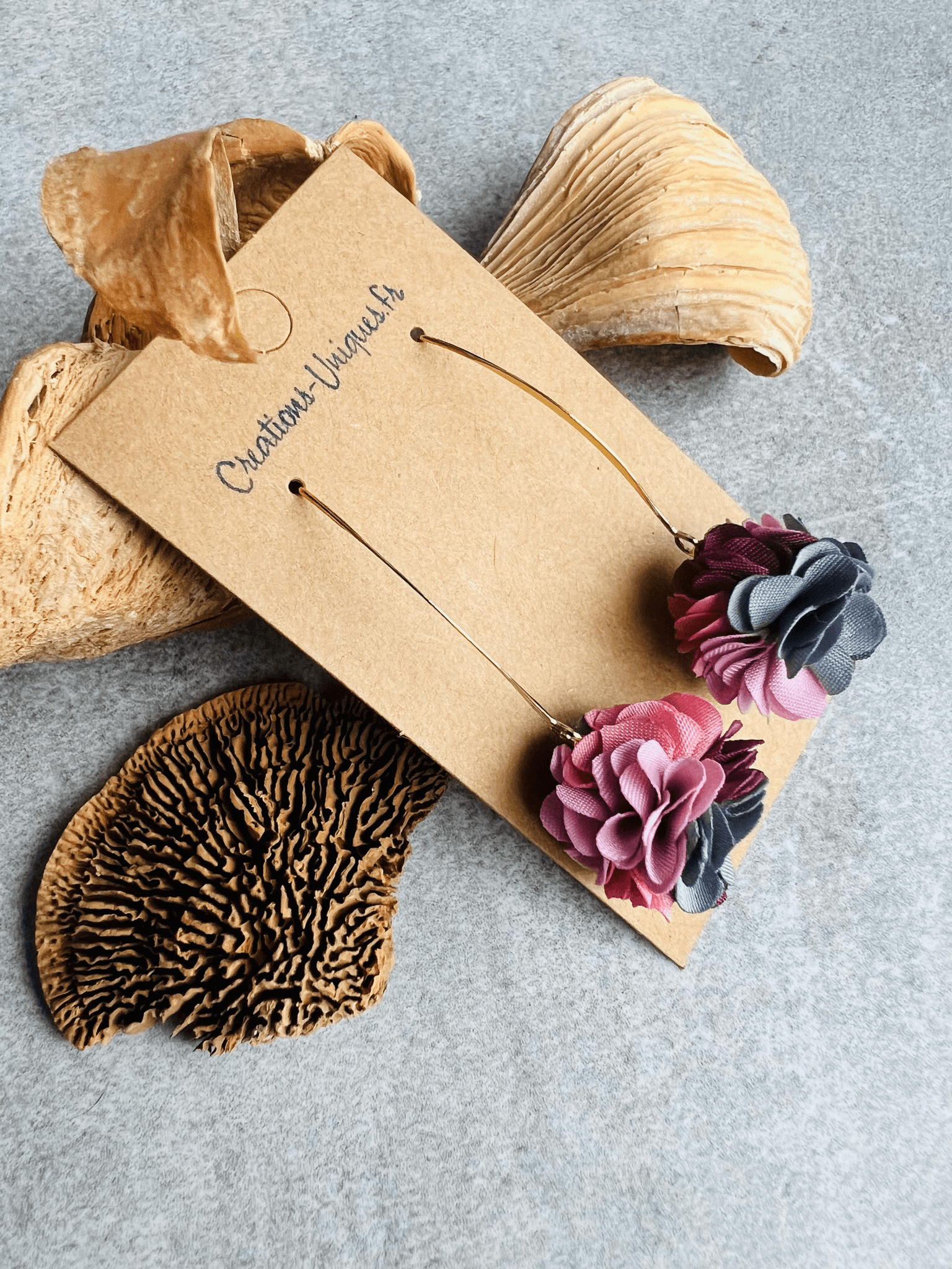 Boucles d’oreilles FLAVIE 2 pompons roses - Créations Uniques - Créations Uniques