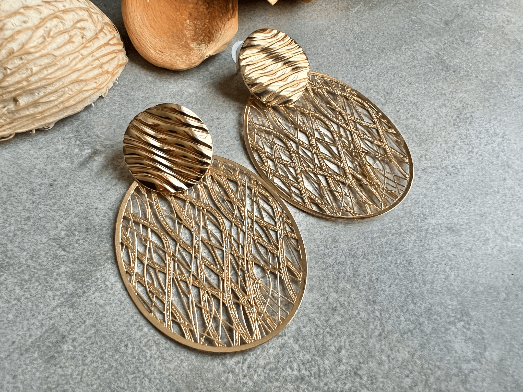 Boucles d’oreilles MARILOU 1 ovale doré très léger. - Créations Uniques