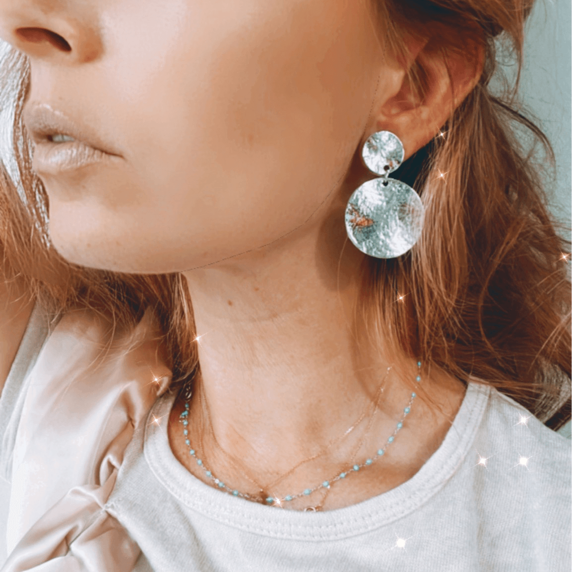 Clips ROSEMARIE argentés, oreilles non percées - Créations Uniques