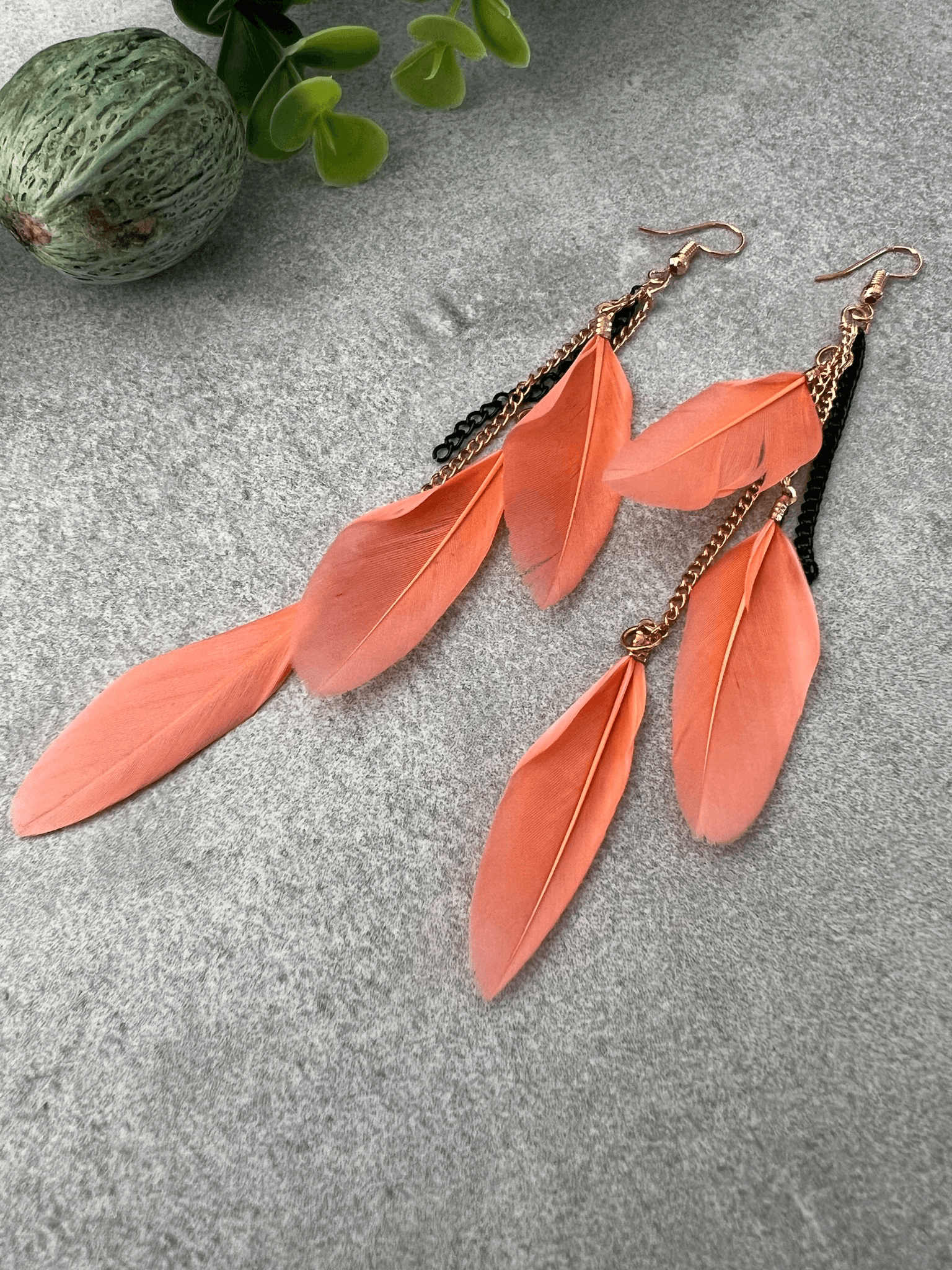 Boucles d’oreilles MARIBETH plumes oranges - Créations Uniques