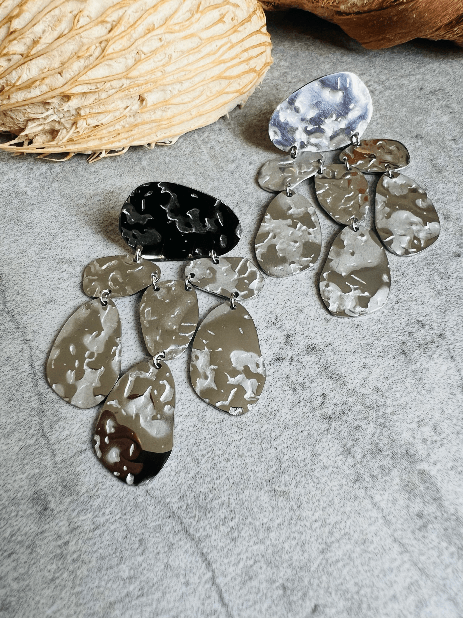 Boucles d’oreilles ARIELLE argentées martelées - Créations Uniques