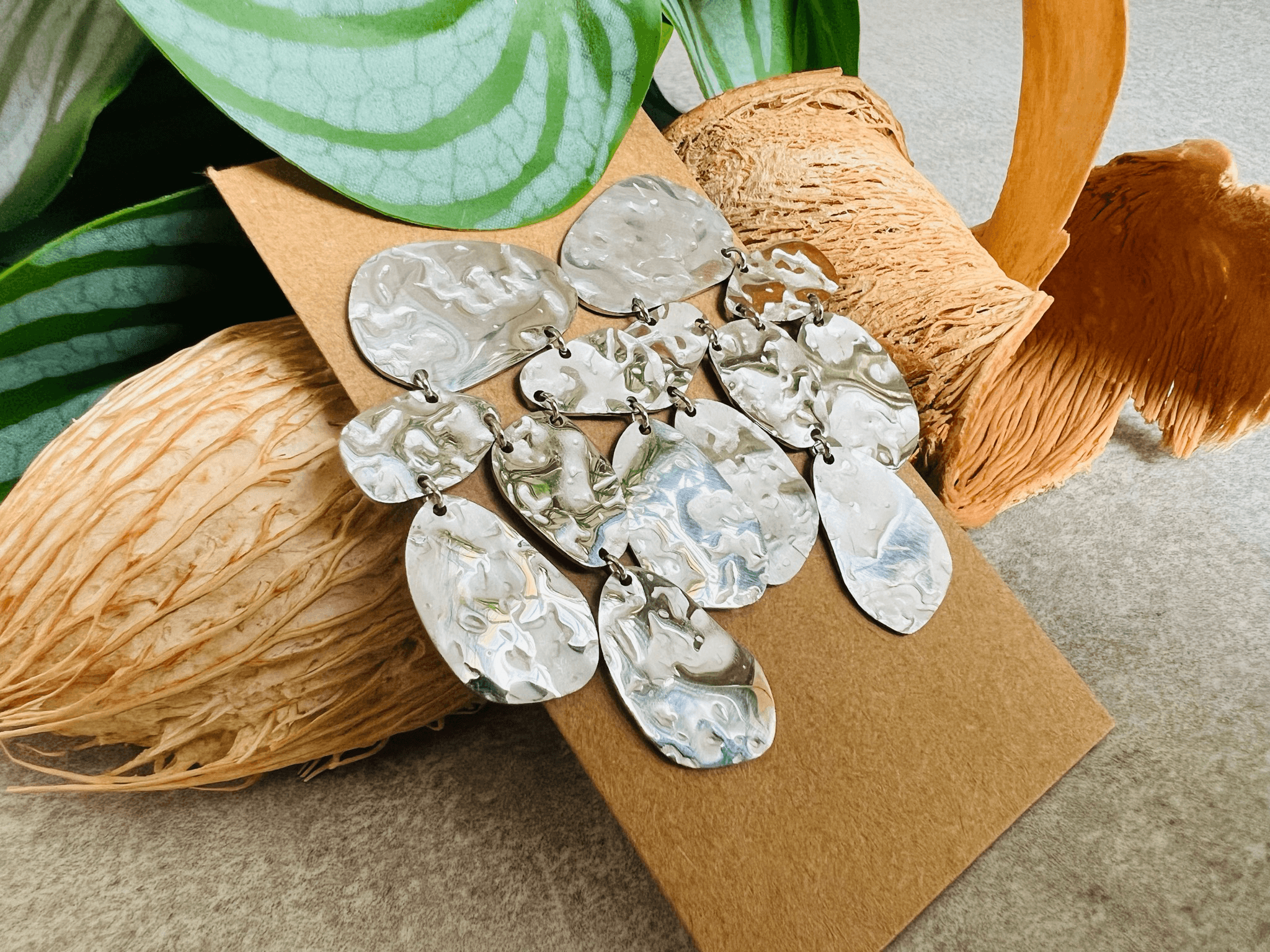 Boucles d’oreilles ARIELLE argentées martelées - Créations Uniques