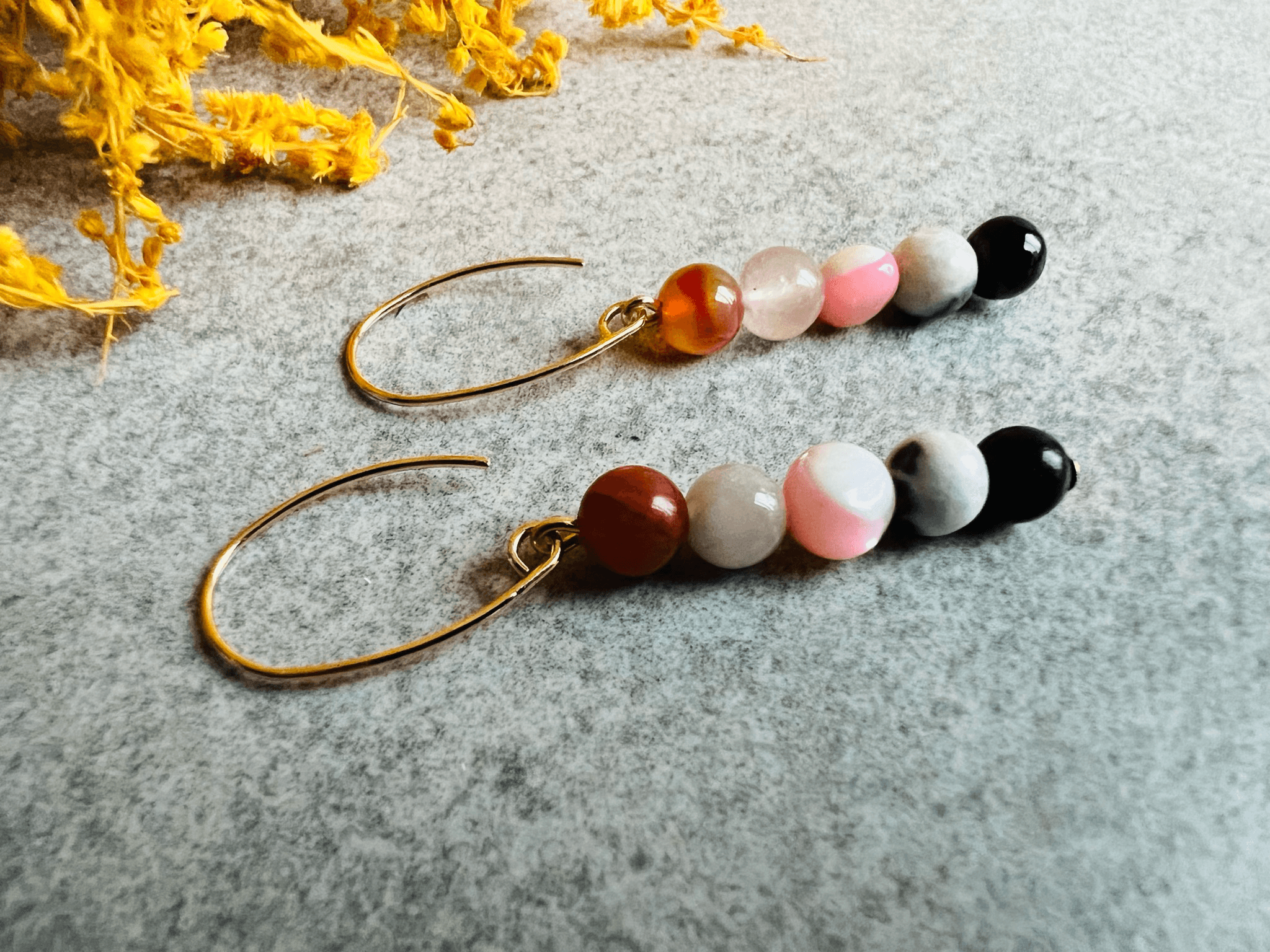 Boucles d’oreilles SUZY perles multicolores - Créations Uniques - Créations Uniques