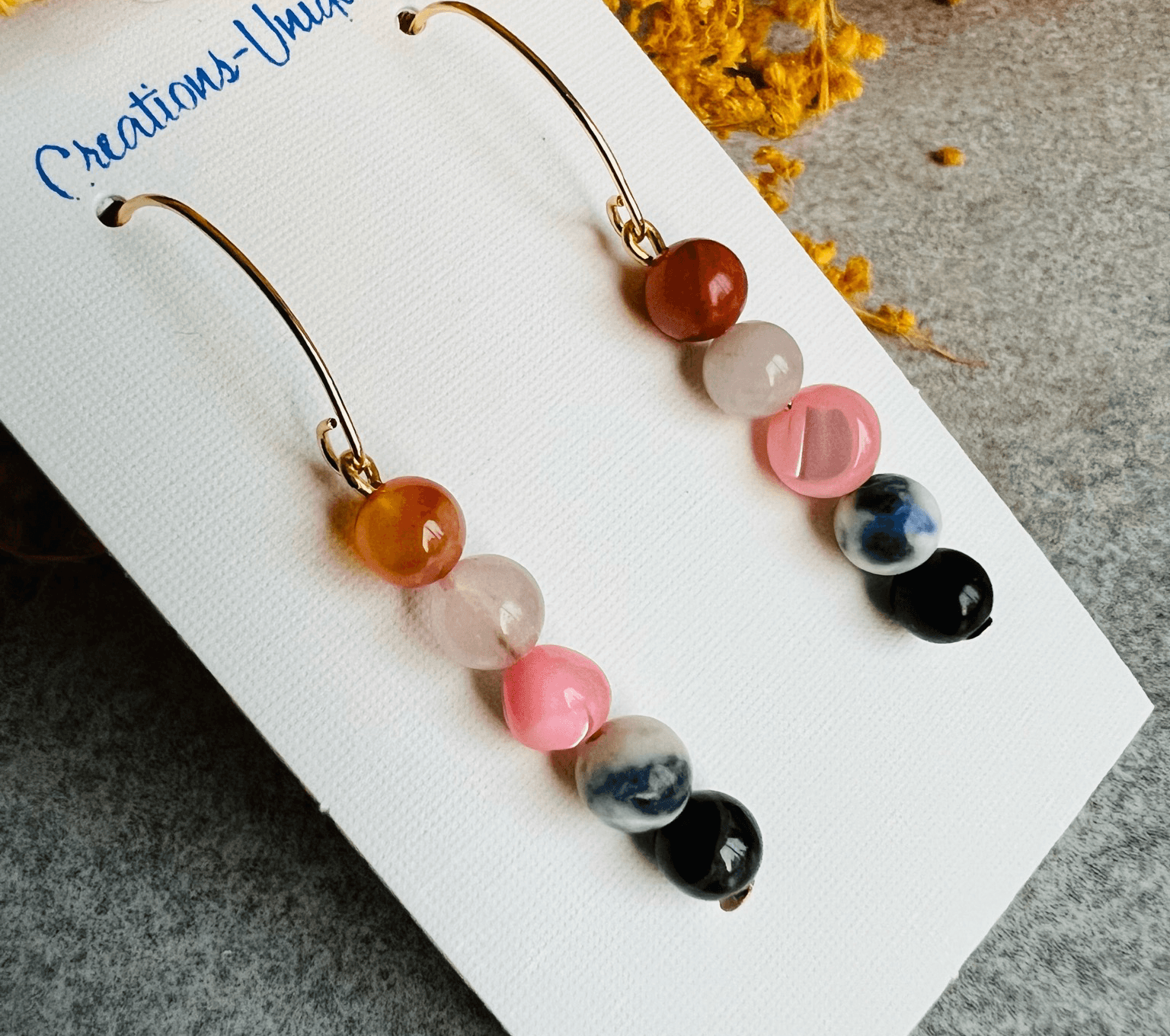 Boucles d’oreilles SUZY perles multicolores - Créations Uniques - Créations Uniques