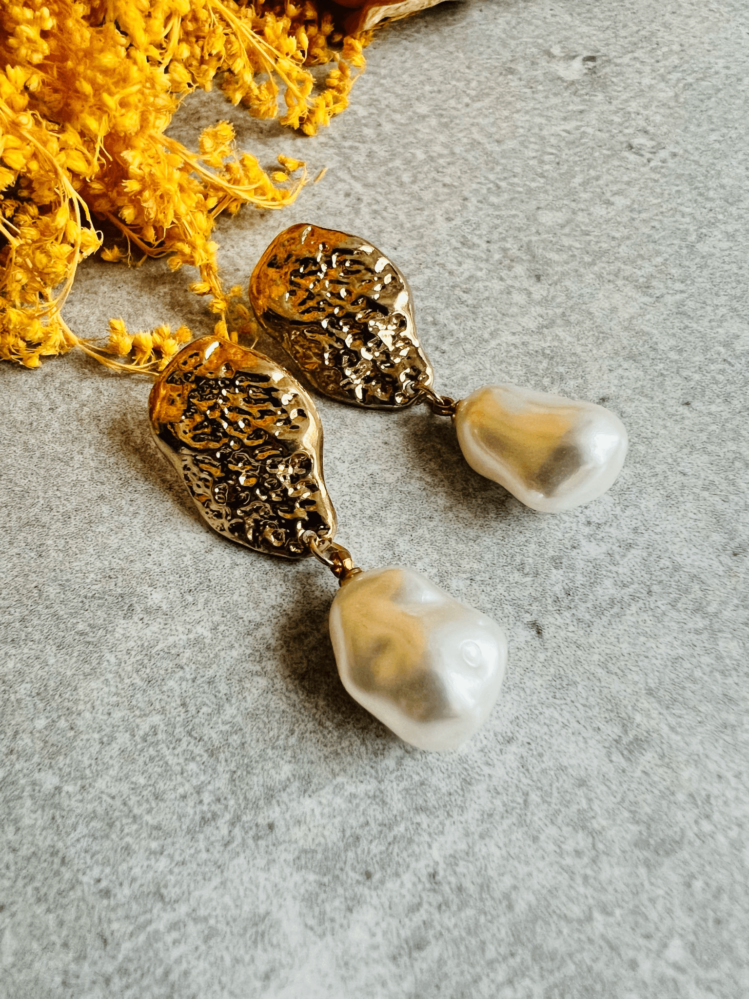 Boucles d’oreilles GRASIELA perles blanc nacré - Créations Uniques