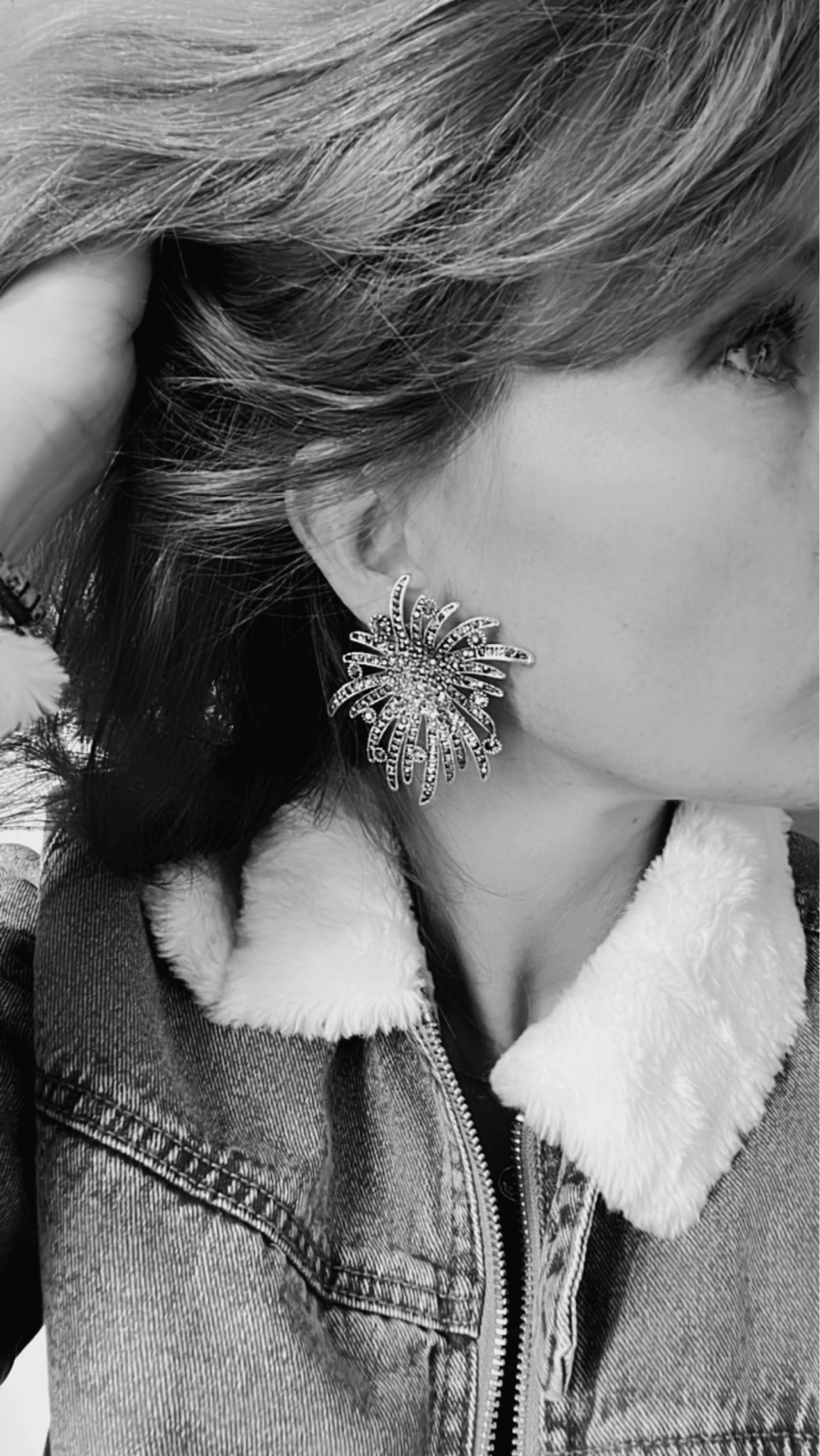 Clips MADISON grosses fleurs argentées strass style rétro glamour - Créations Uniques