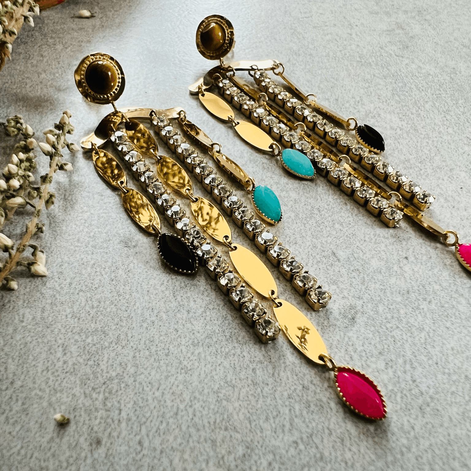 Boucles d’oreilles chic OMBELINE pendantes , brillantes et strass - Créations Uniques