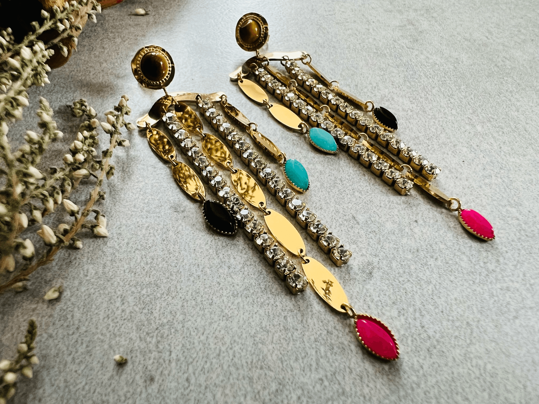 Boucles d’oreilles chic OMBELINE pendantes , brillantes et strass - Créations Uniques