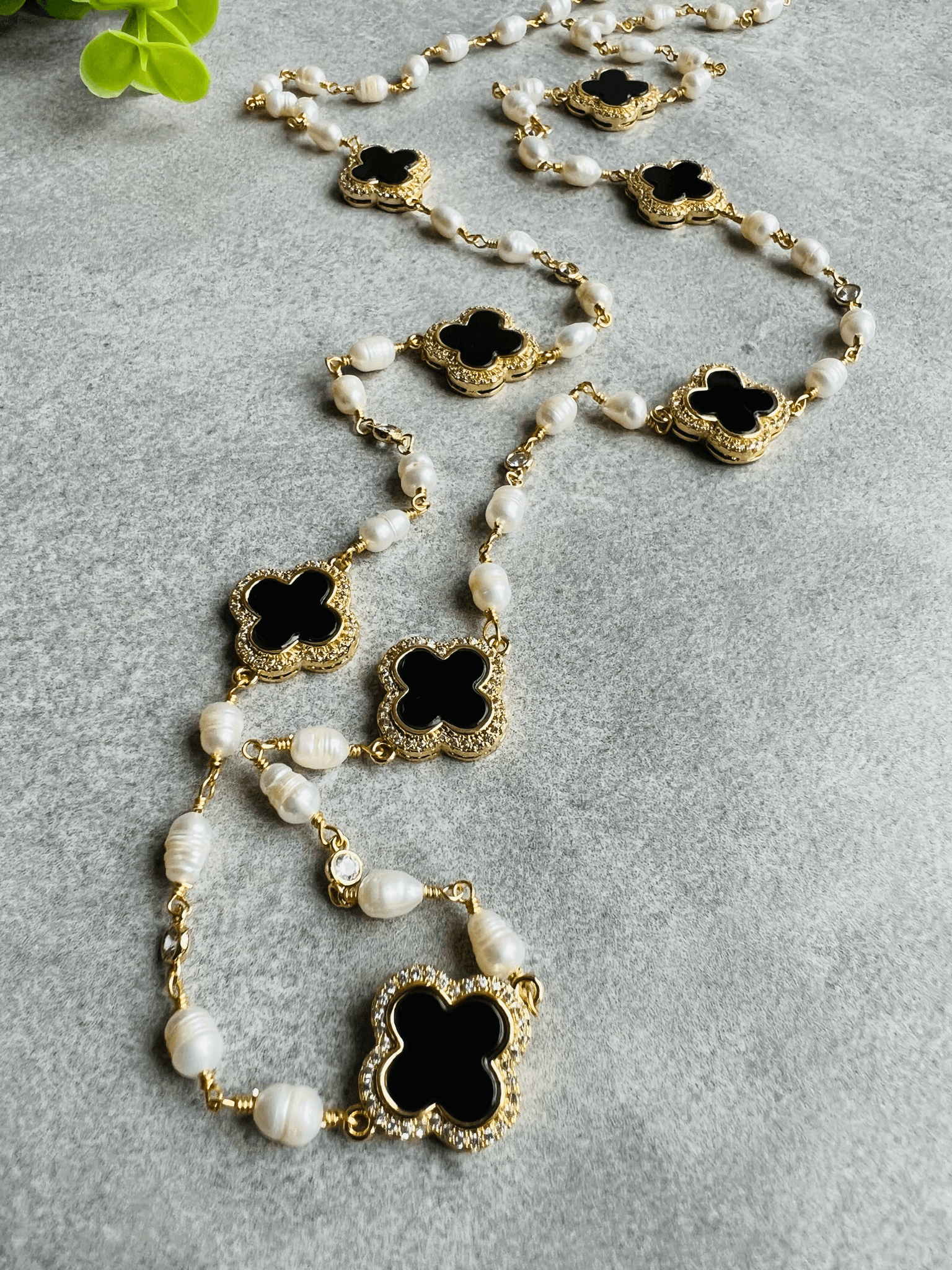 Collier MARSHA sautoir chic, perles eau douce blanc nacré - Créations Uniques