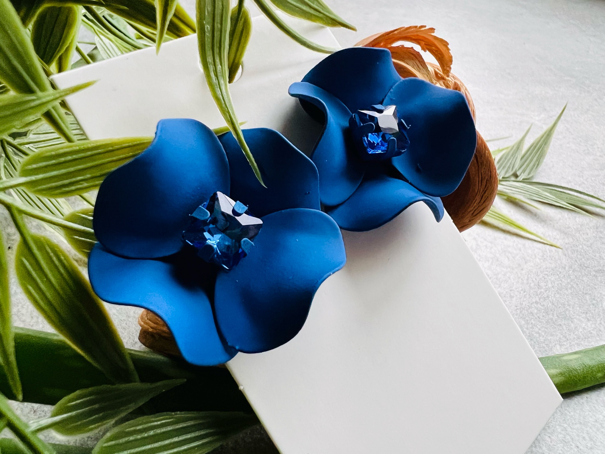 Boucles d’oreilles GILIANE fleurs bleues - Créations Uniques