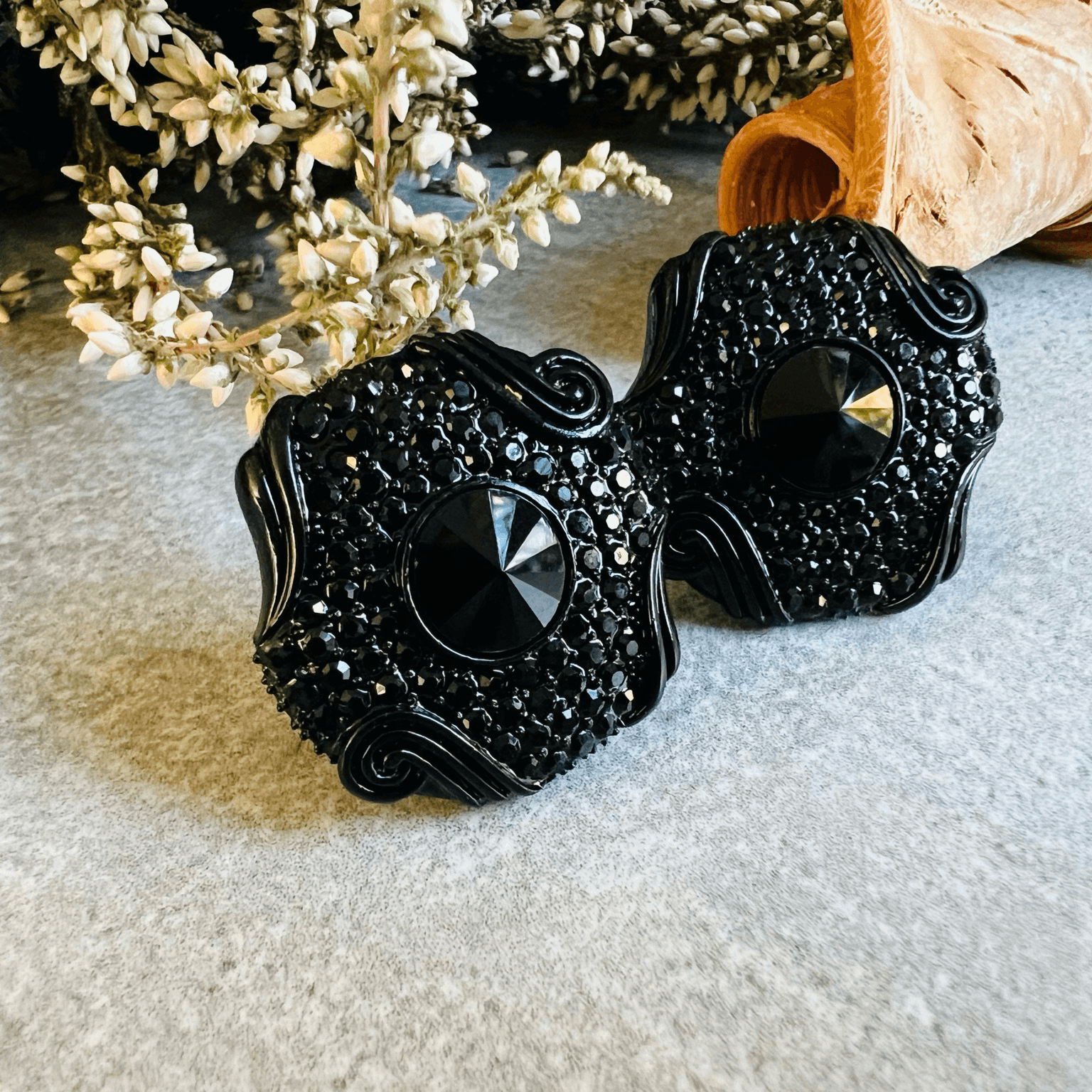 Clips MARY-LINE chic et élégantes, strass noirs - Créations Uniques