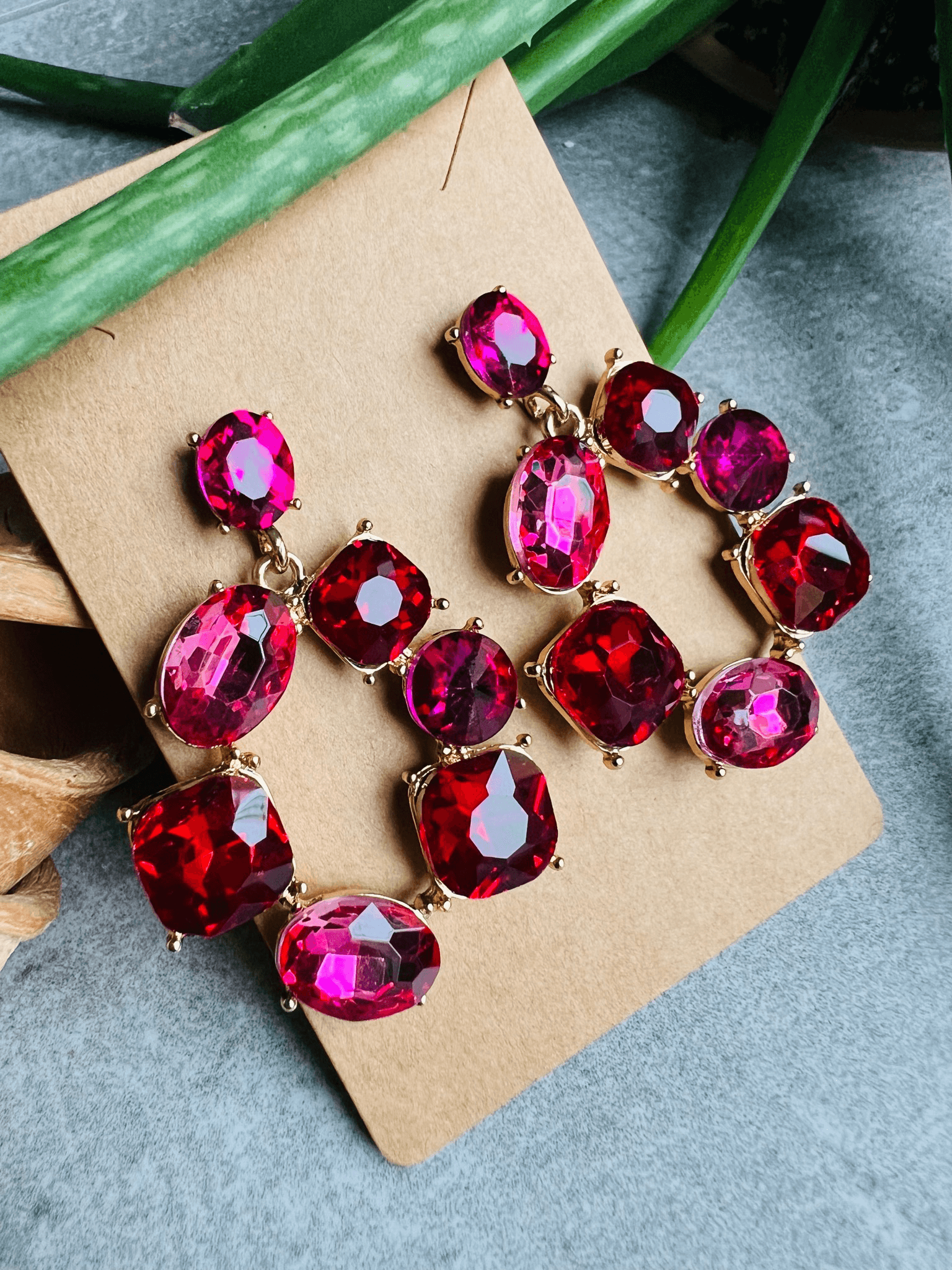 Boucles d’oreilles BELLA brillantes rose rouge framboise - Créations Uniques