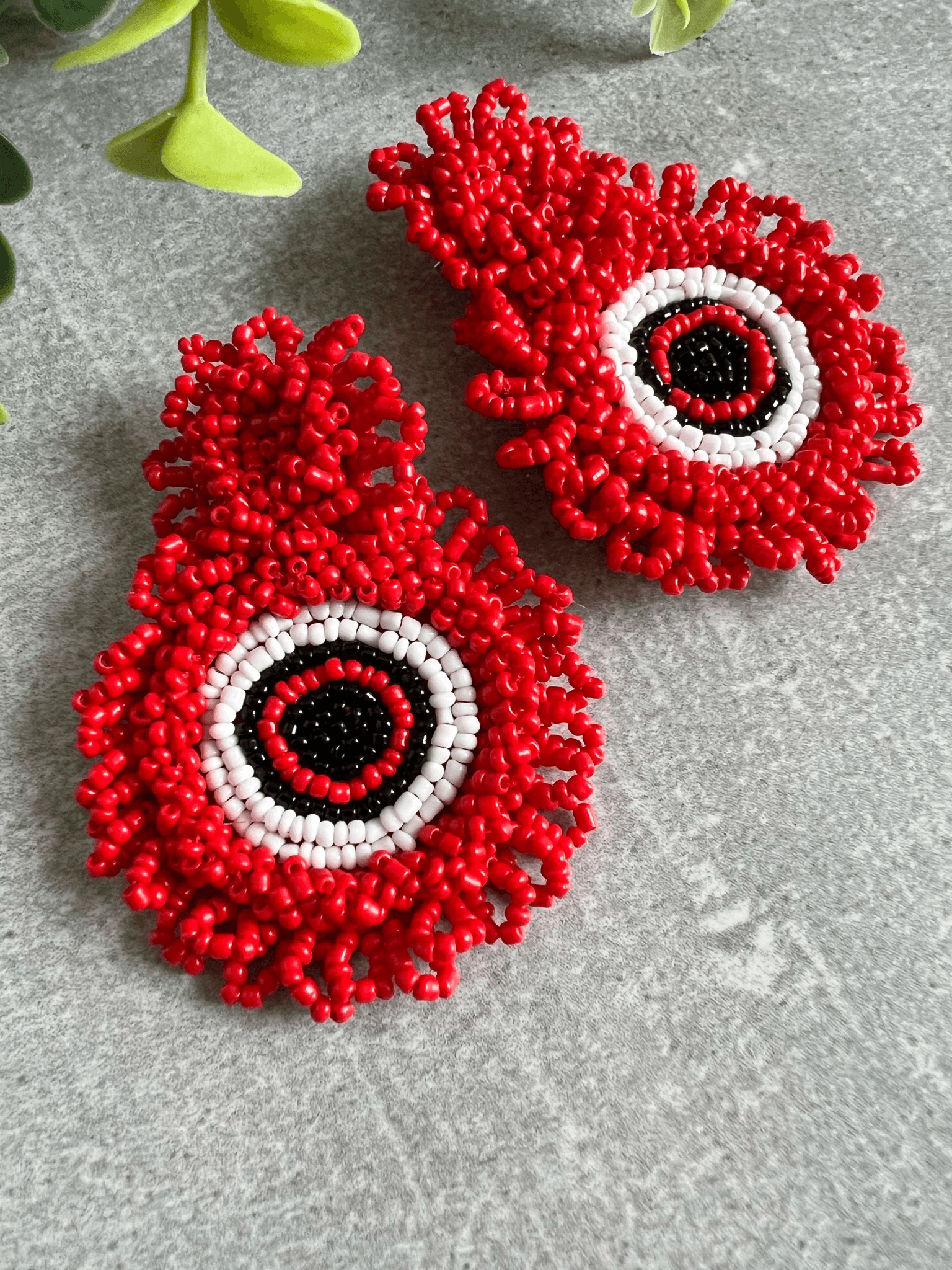 Boucles d’oreilles MARIVANIA perles rouges style ethnique - Créations Uniques