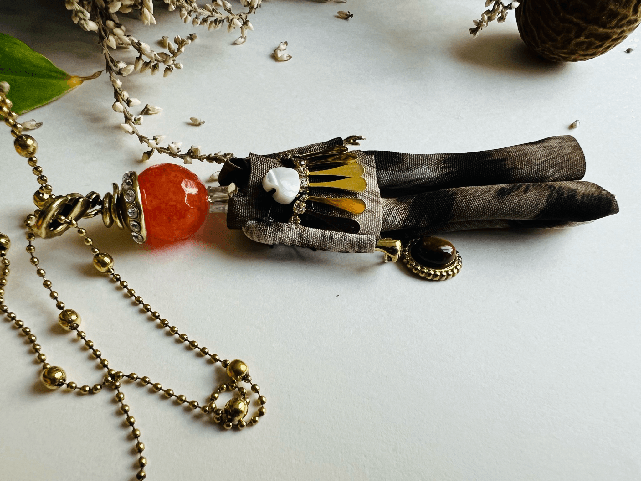 Collier MANON sautoir poupée articulée - Créations Uniques