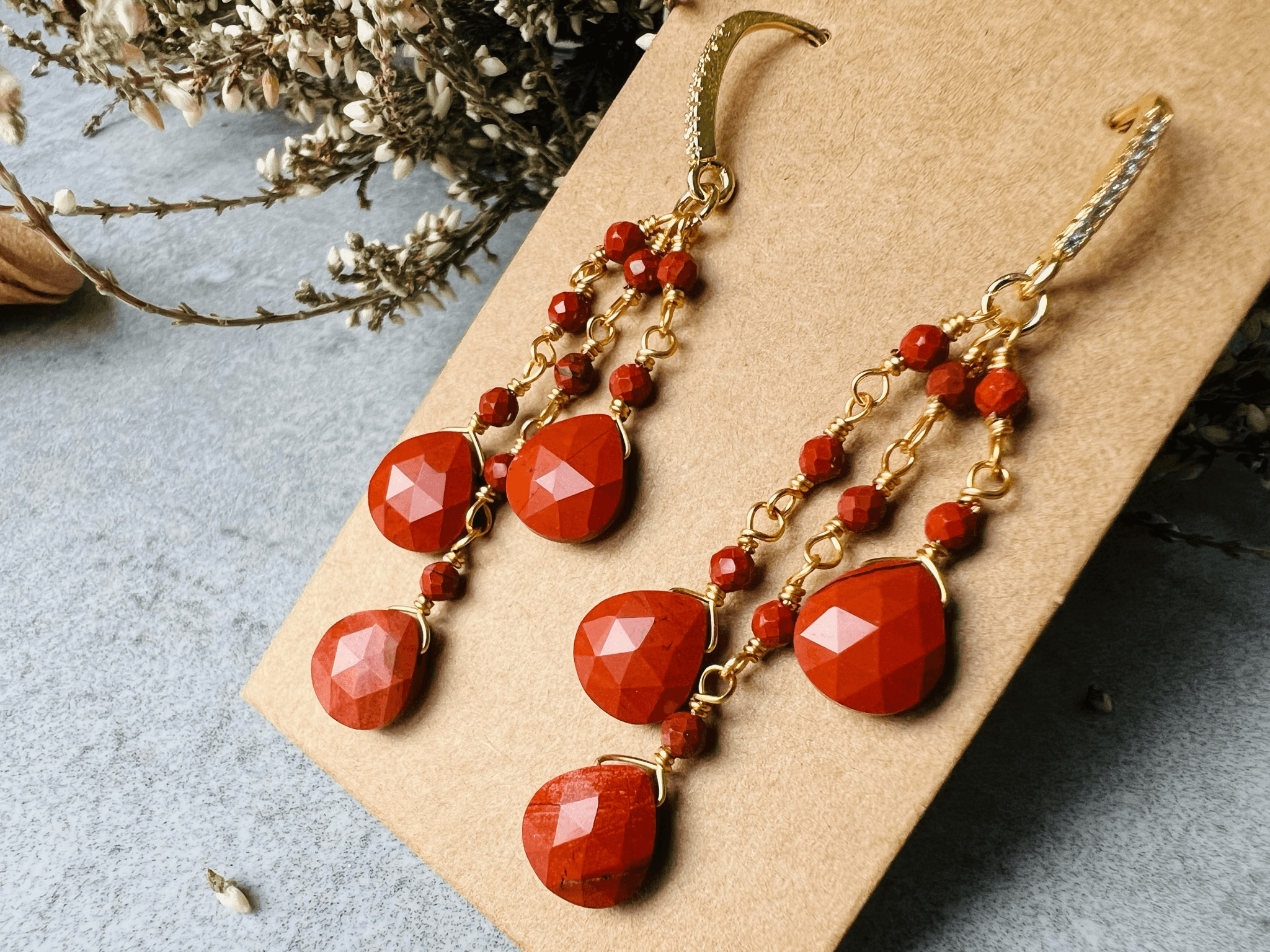 Boucles d’oreilles LITZIE gouttes et perles rouille, crochets diamantés et design raffiné - Créations Uniques