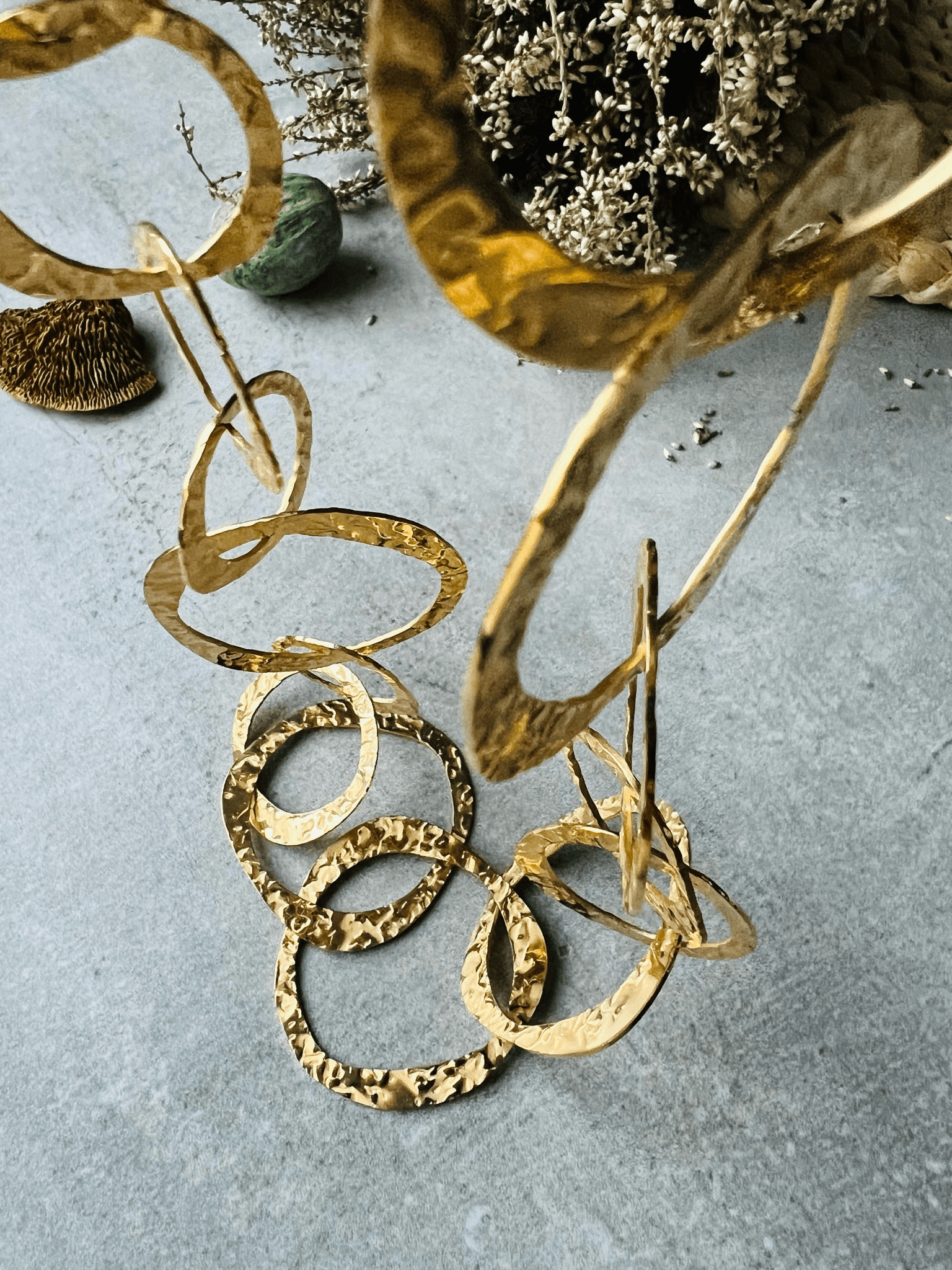 Collier chic MARIJAM sautoir maillons dorés - Créations Uniques