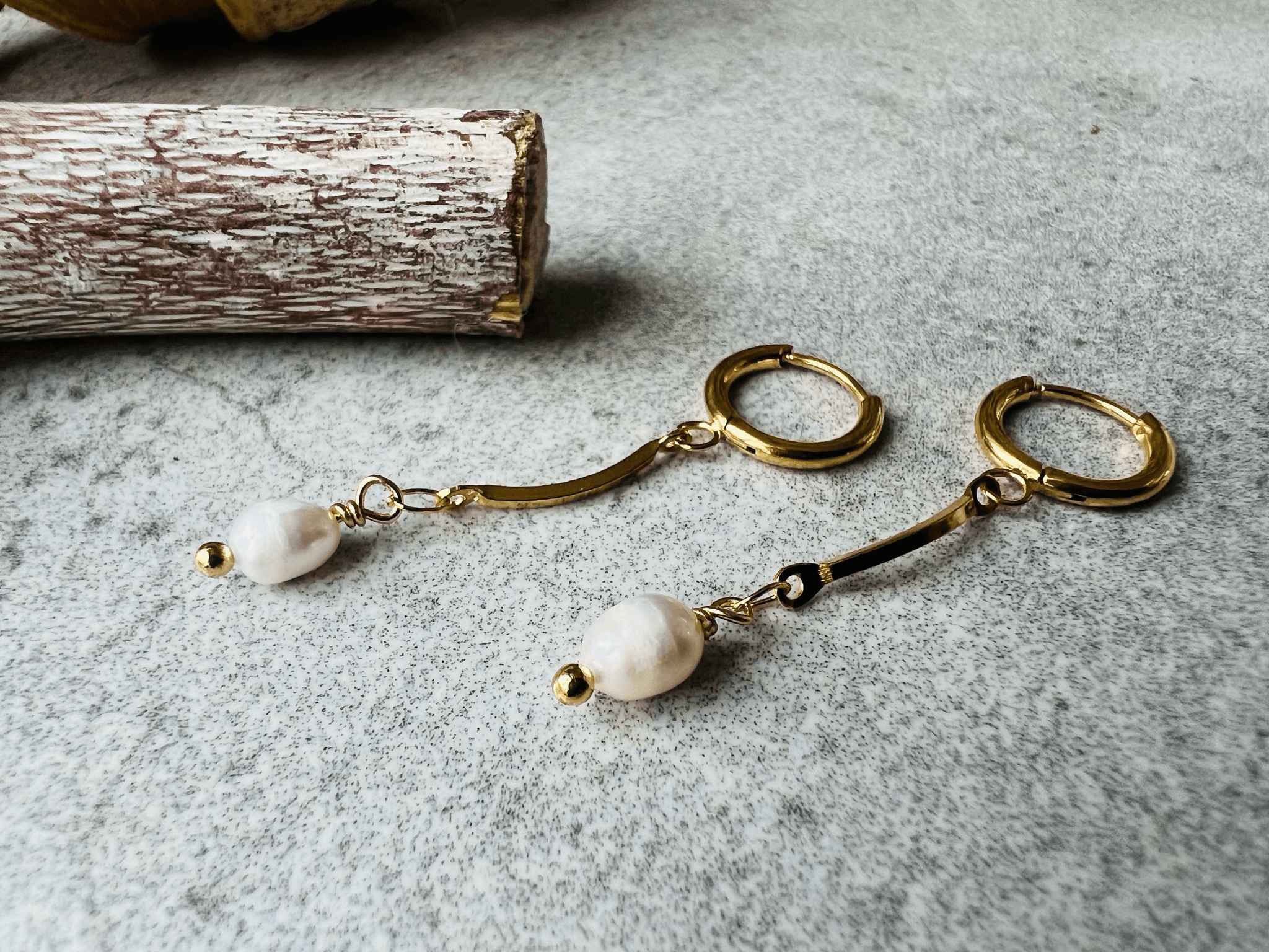 Boucles d’oreilles OUNISSA perles blanc nacré - Créations Uniques