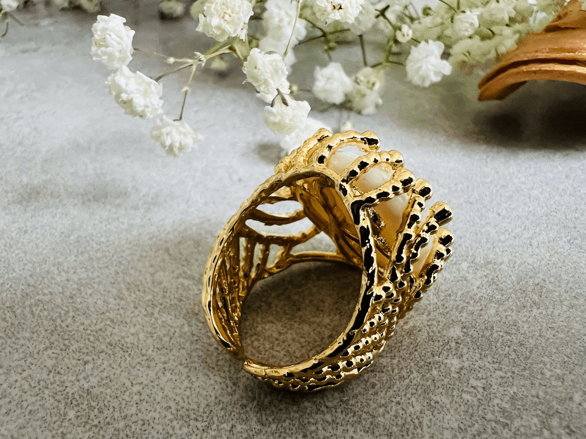 Bague BEATRICE blanche - Créations Uniques