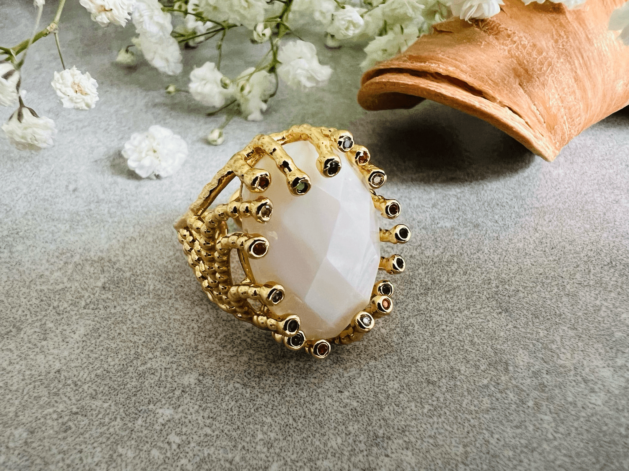 Bague BEATRICE blanche - Créations Uniques