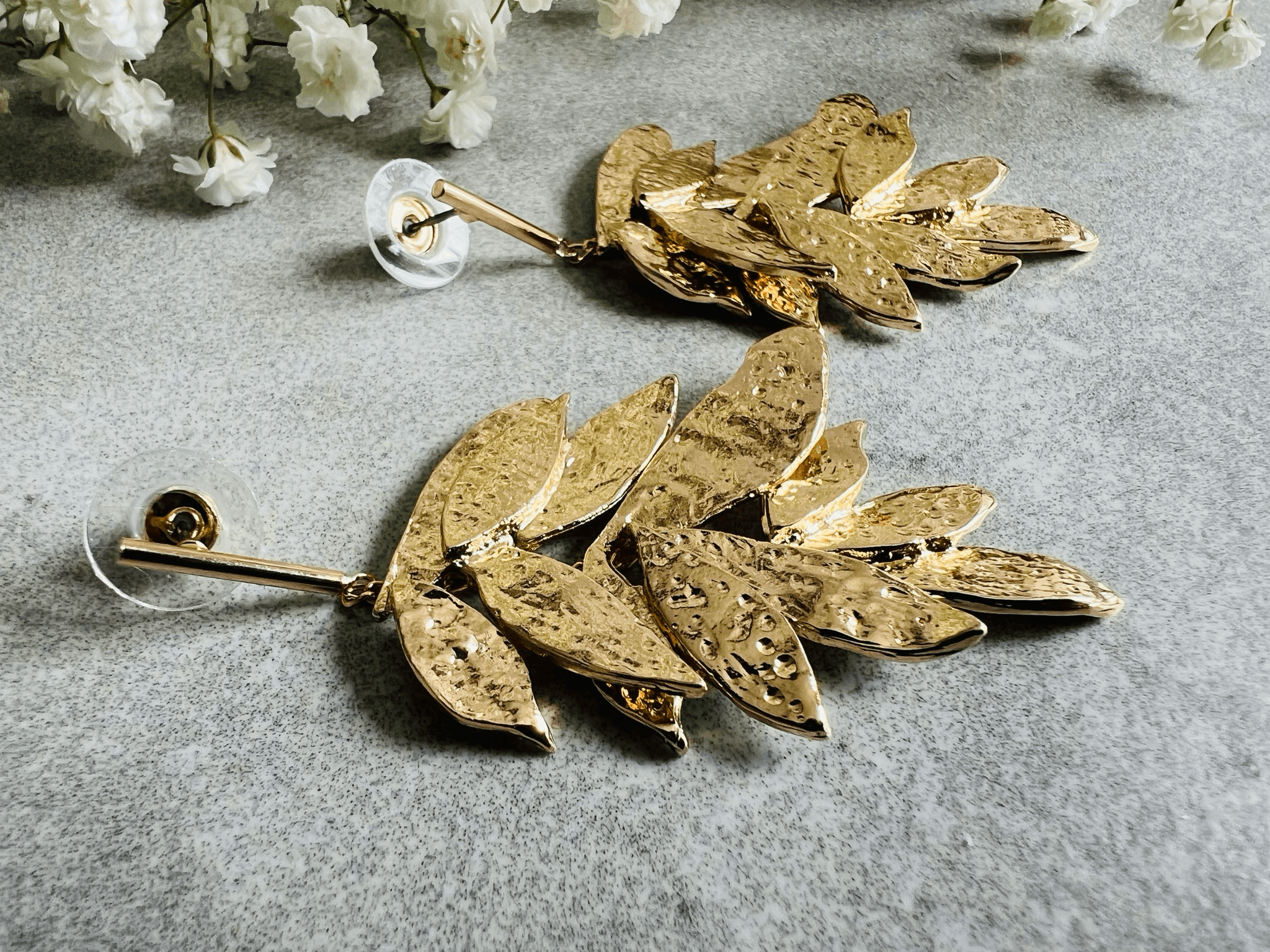 Boucles d’oreilles HOPE feuilles dorées brillantes - Créations Uniques