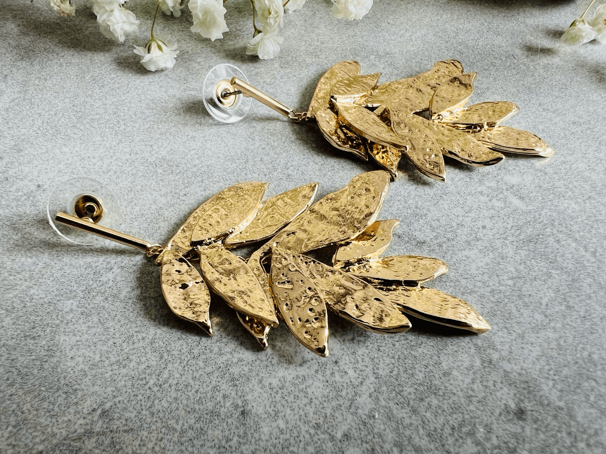 Boucles d’oreilles HOPE feuilles dorées brillantes - Créations Uniques