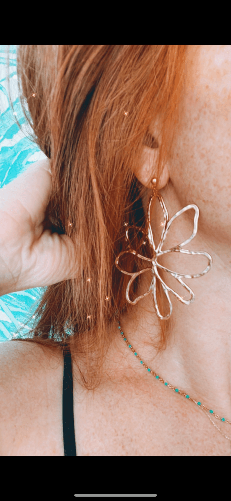 Boucles d’oreilles KENDRA grande fleur dorée - Créations Uniques