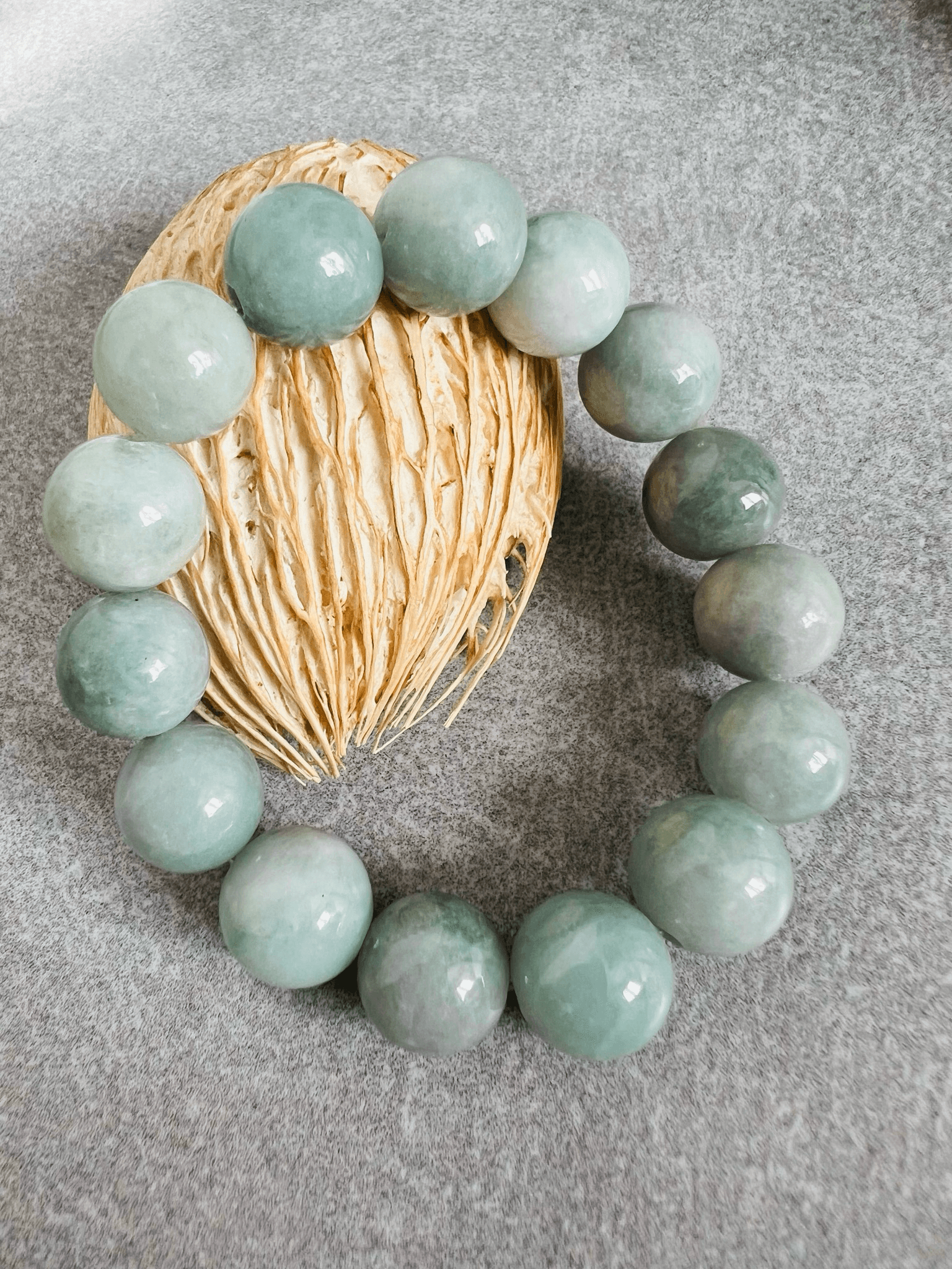 Bracelet ARGILE grosses perles Vert Gris - Créations Uniques