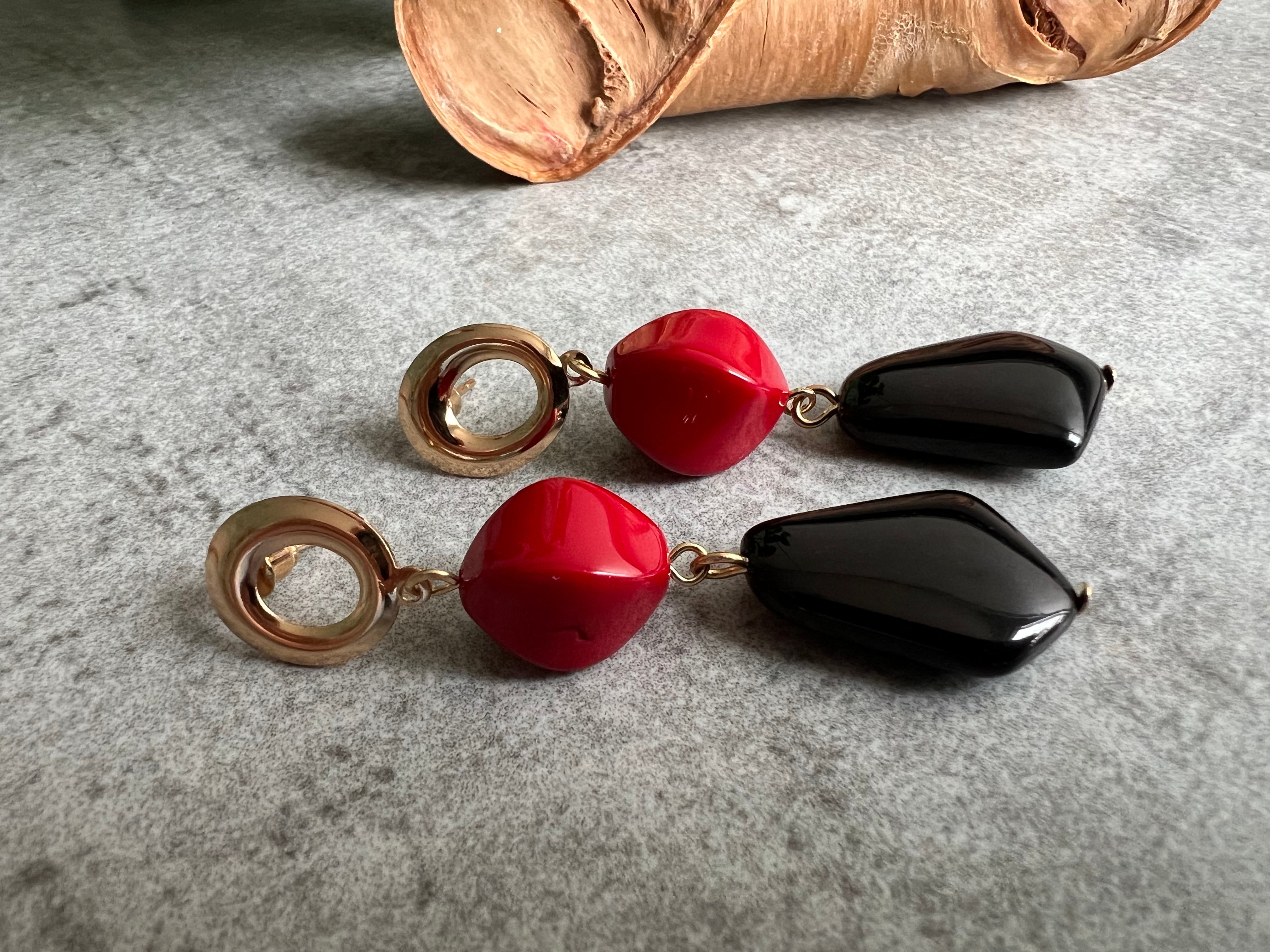 Boucles d’oreilles SOIZIC perles rouges et noires - Créations Uniques