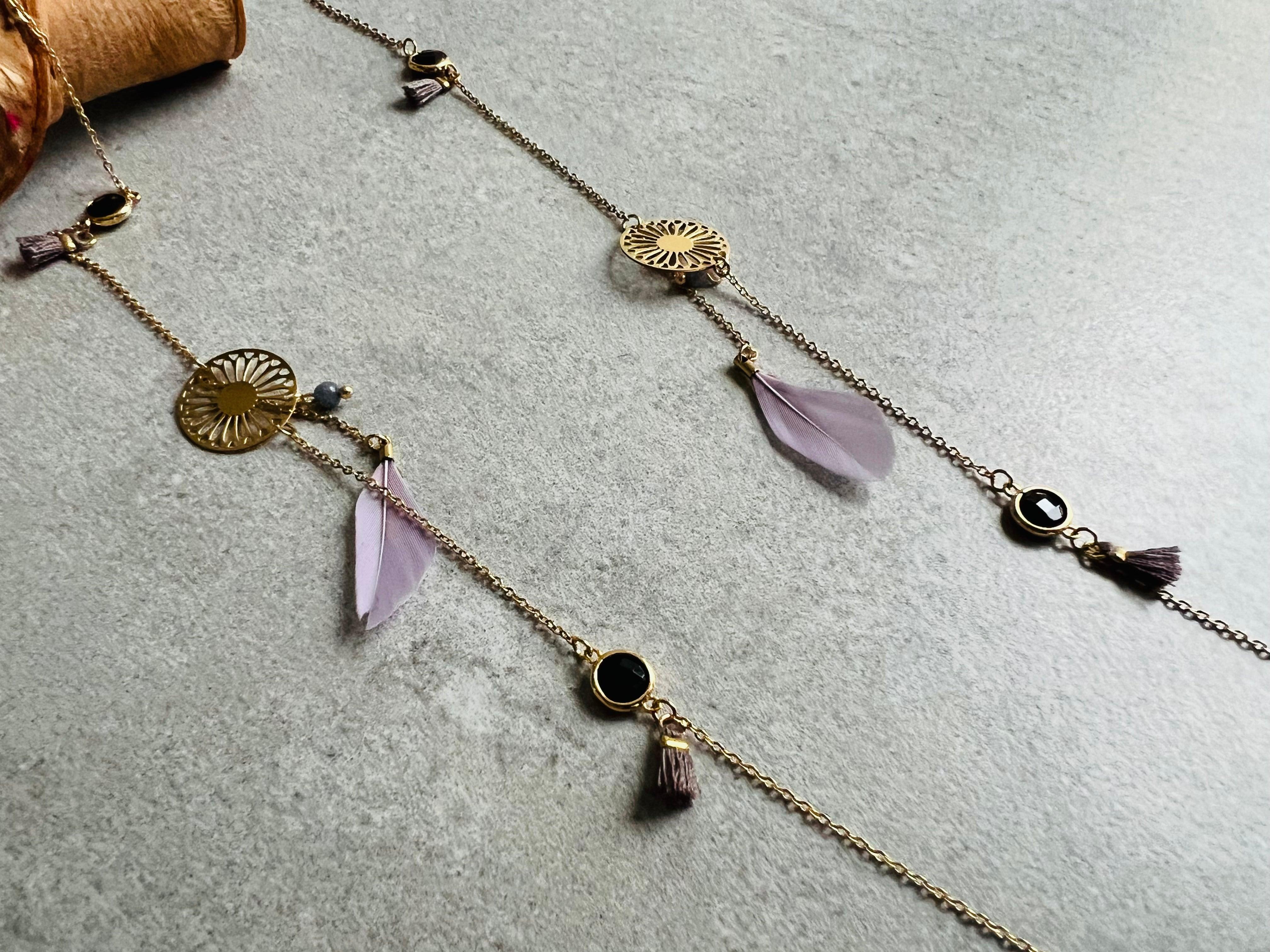 Collier MIKAELA plumes violet mauve - Créations Uniques
