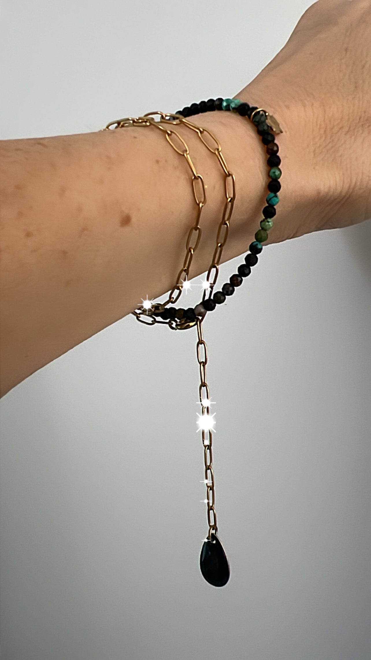 Bracelet TANIA fines perles vert foncé - Créations Uniques