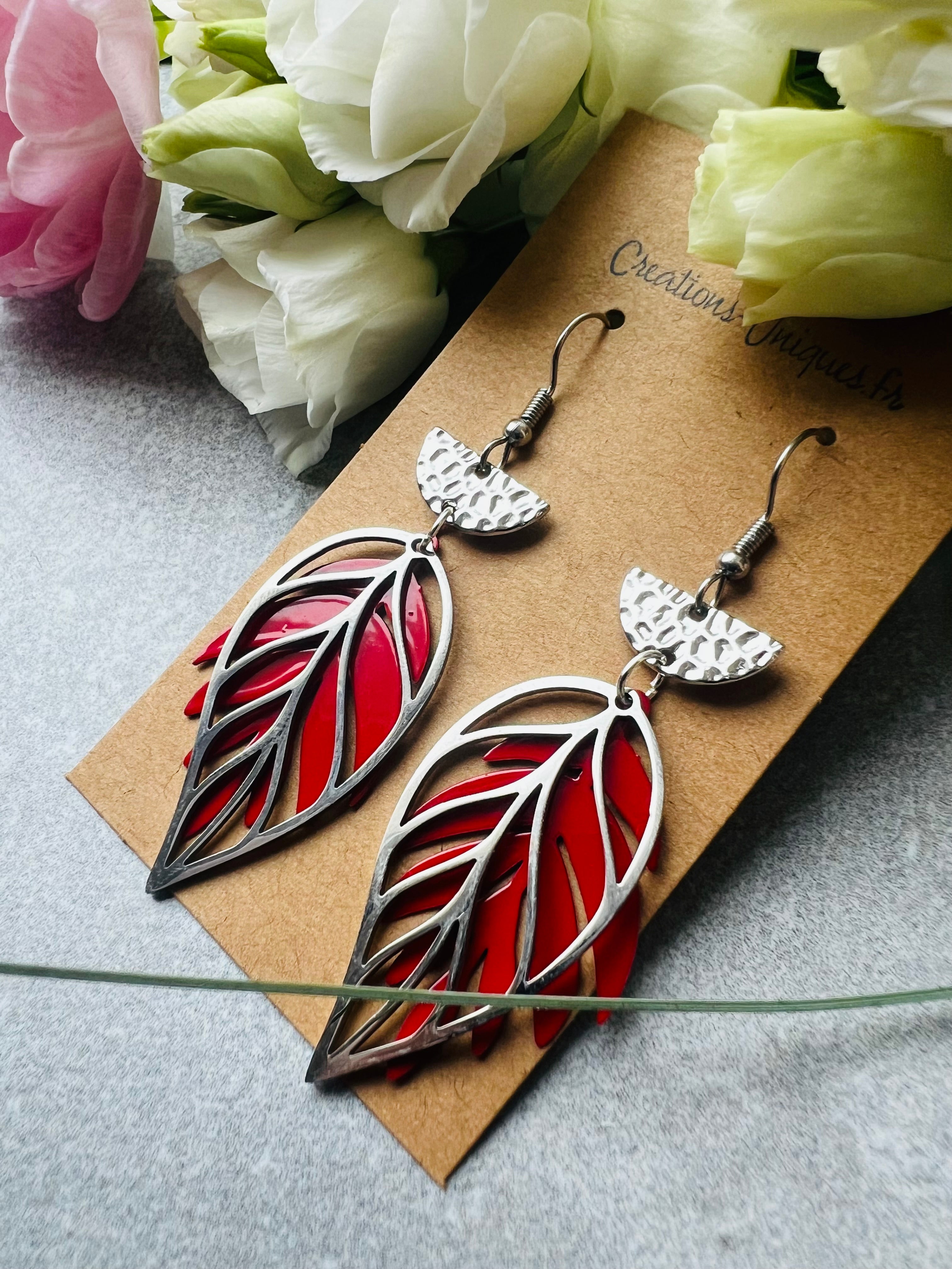 Boucles d’oreilles SHELAINE feuilles rouges - Créations Uniques - Créations Uniques