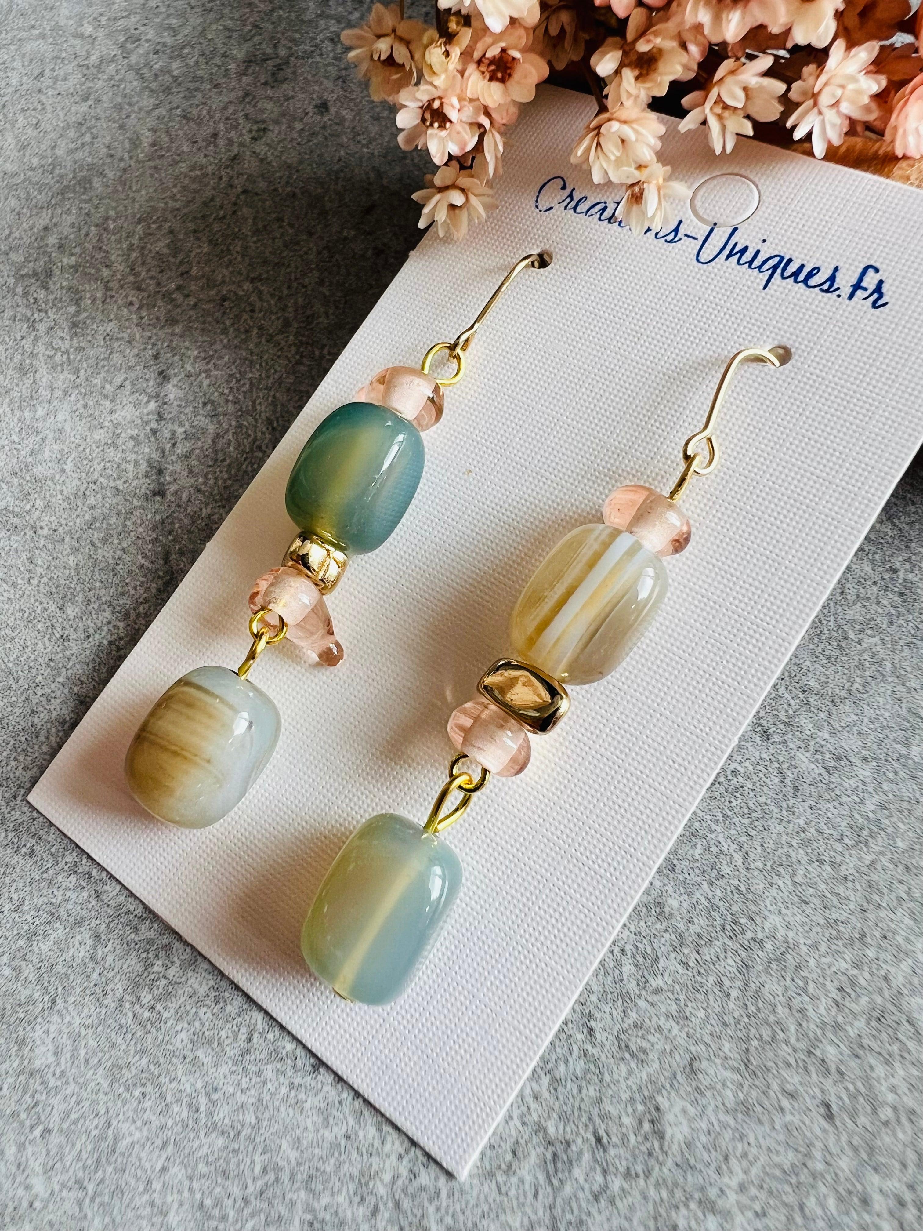 Boucles d’oreilles ANITA perles cubes bleu gris, bijoux fait main - Créations Uniques - Créations Uniques