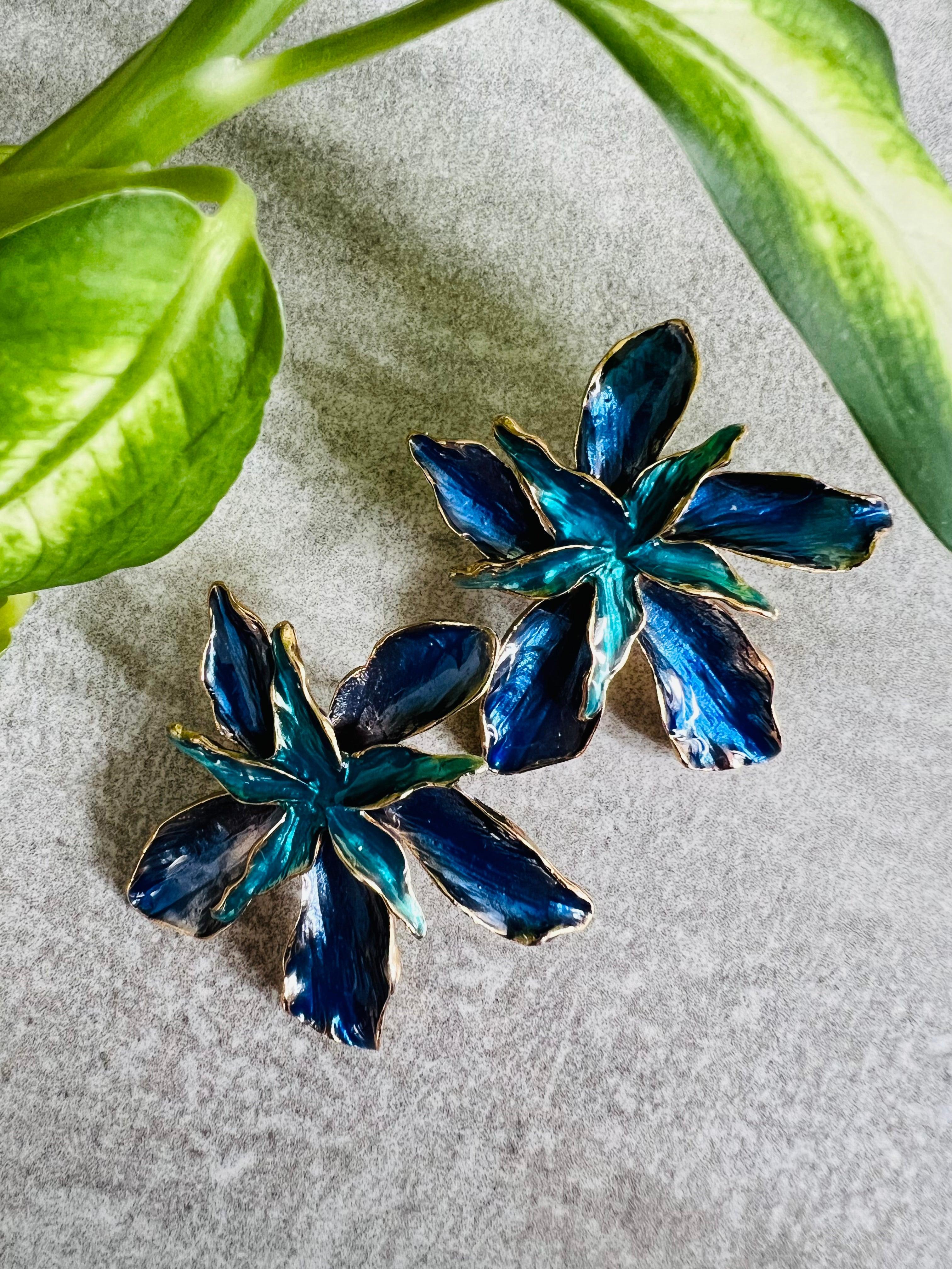 Boucles d’oreilles VIC fleurs bleues - Créations Uniques