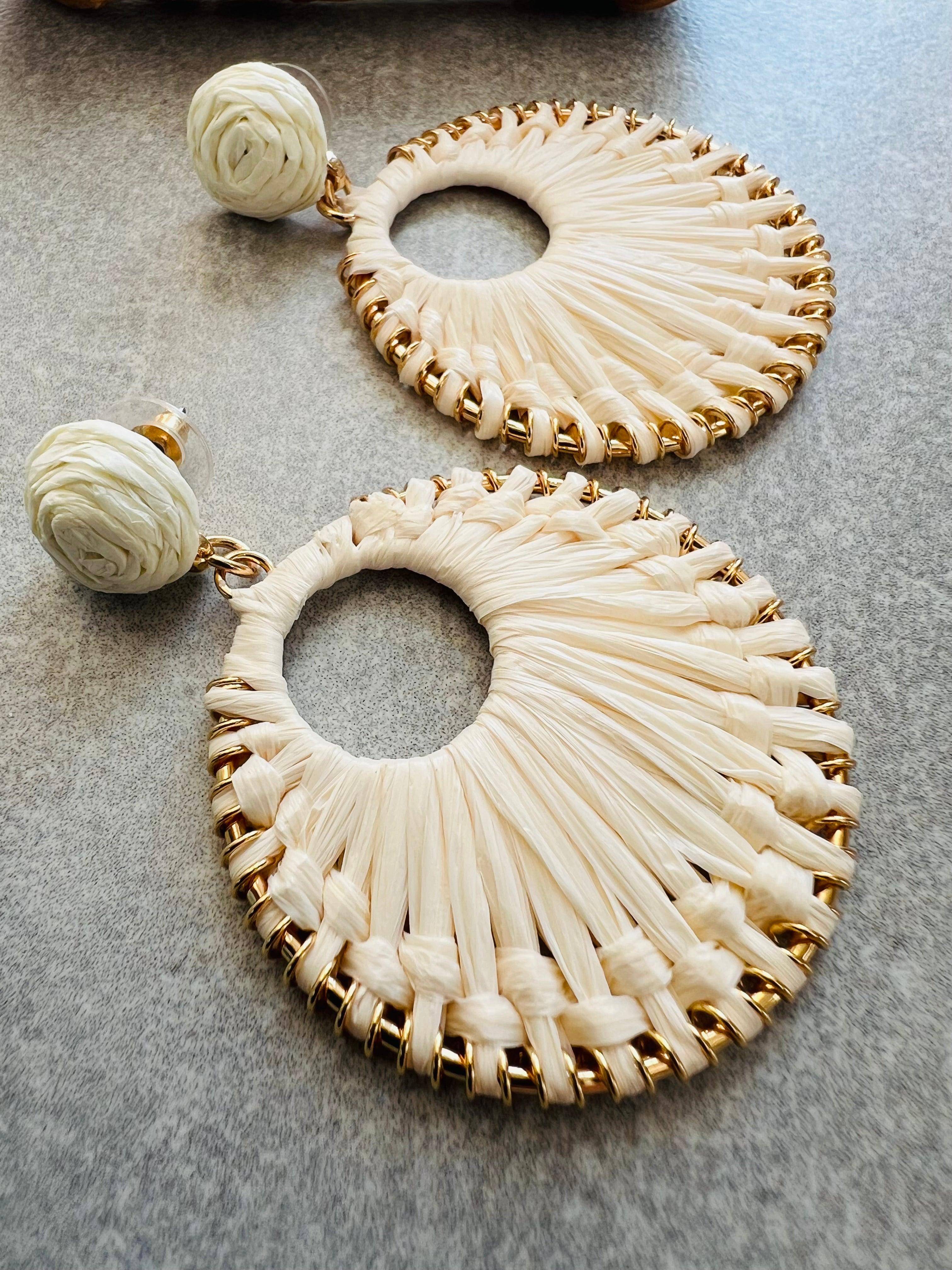 Boucles d’oreilles SIMONE raphia beige - Créations Uniques