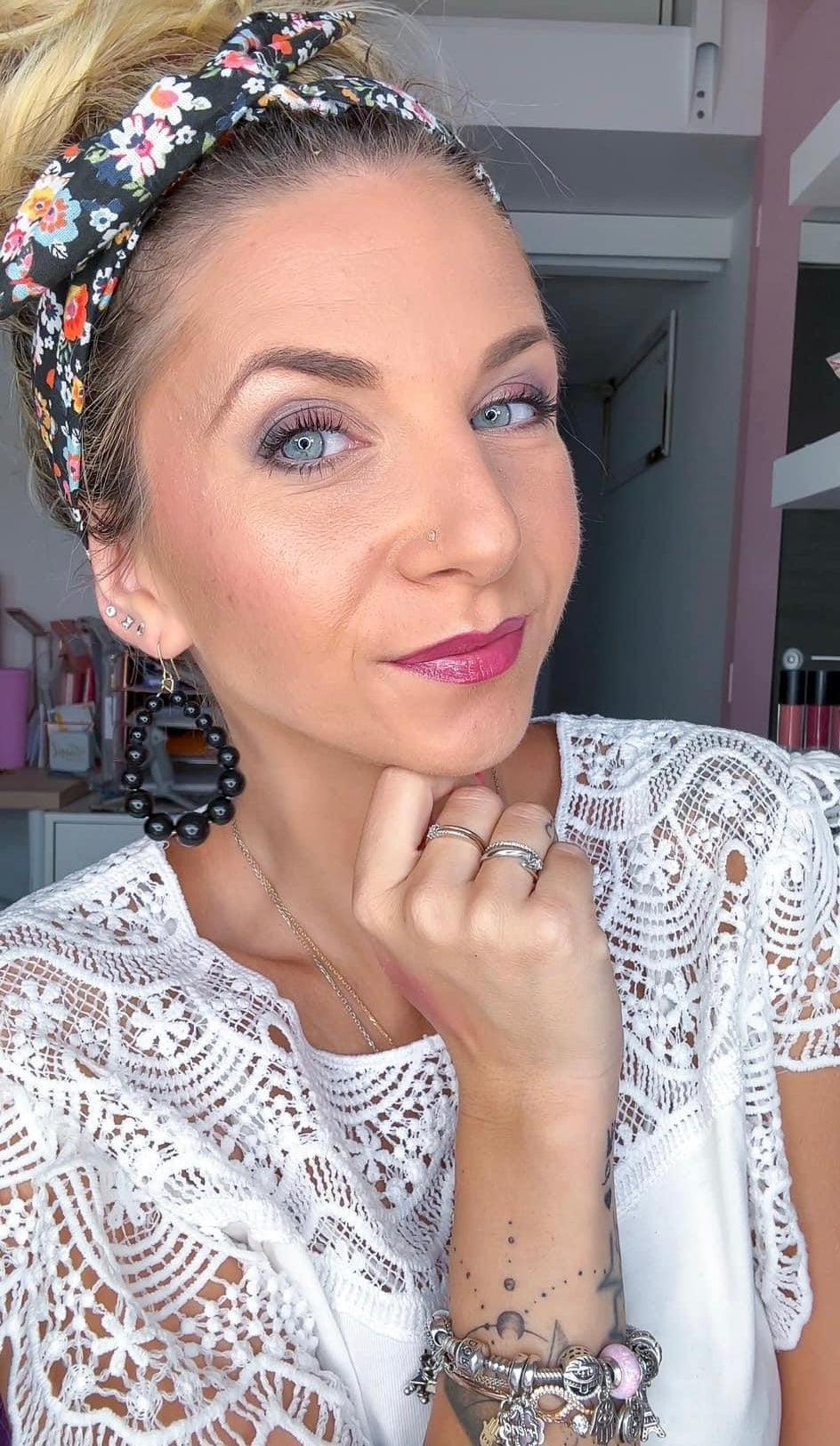 Boucles d’oreilles JANE perles noires - Créations Uniques - Créations Uniques