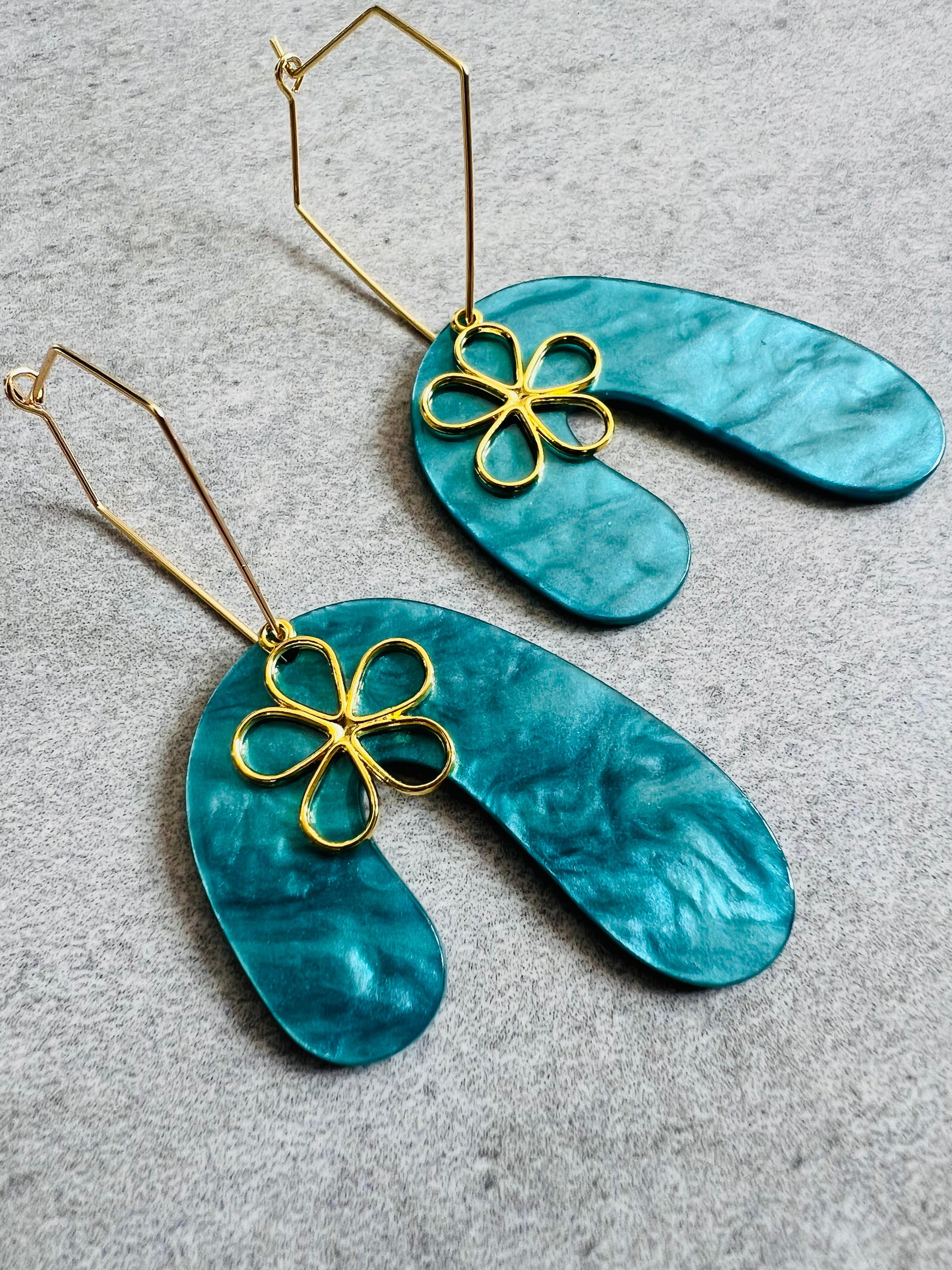 Boucles d’oreilles MURPHY résine turquoise - Créations Uniques - Créations Uniques