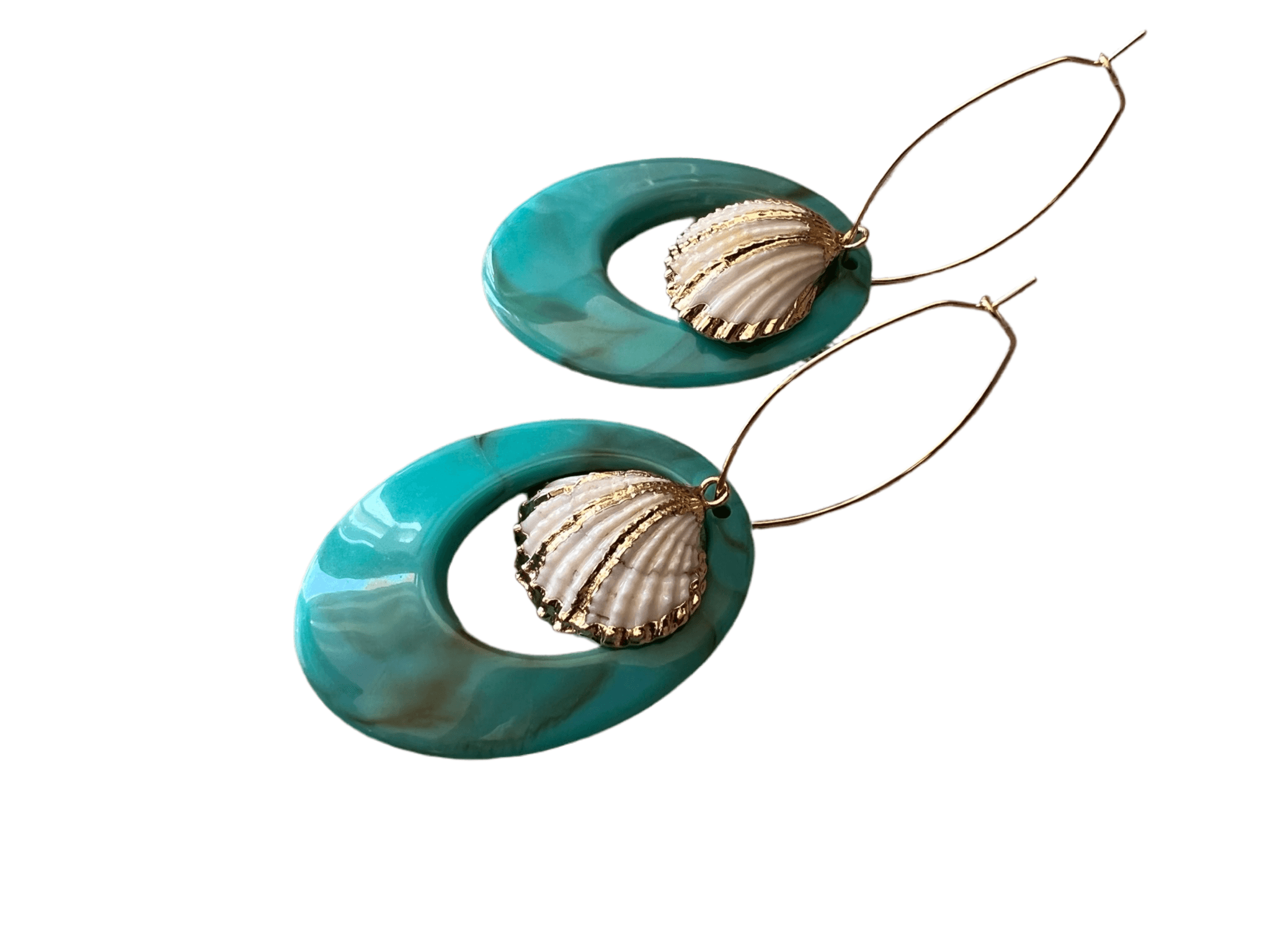 Boucles d’oreilles FRANKIE coquillages et résine turquoise - Créations Uniques - Créations Uniques