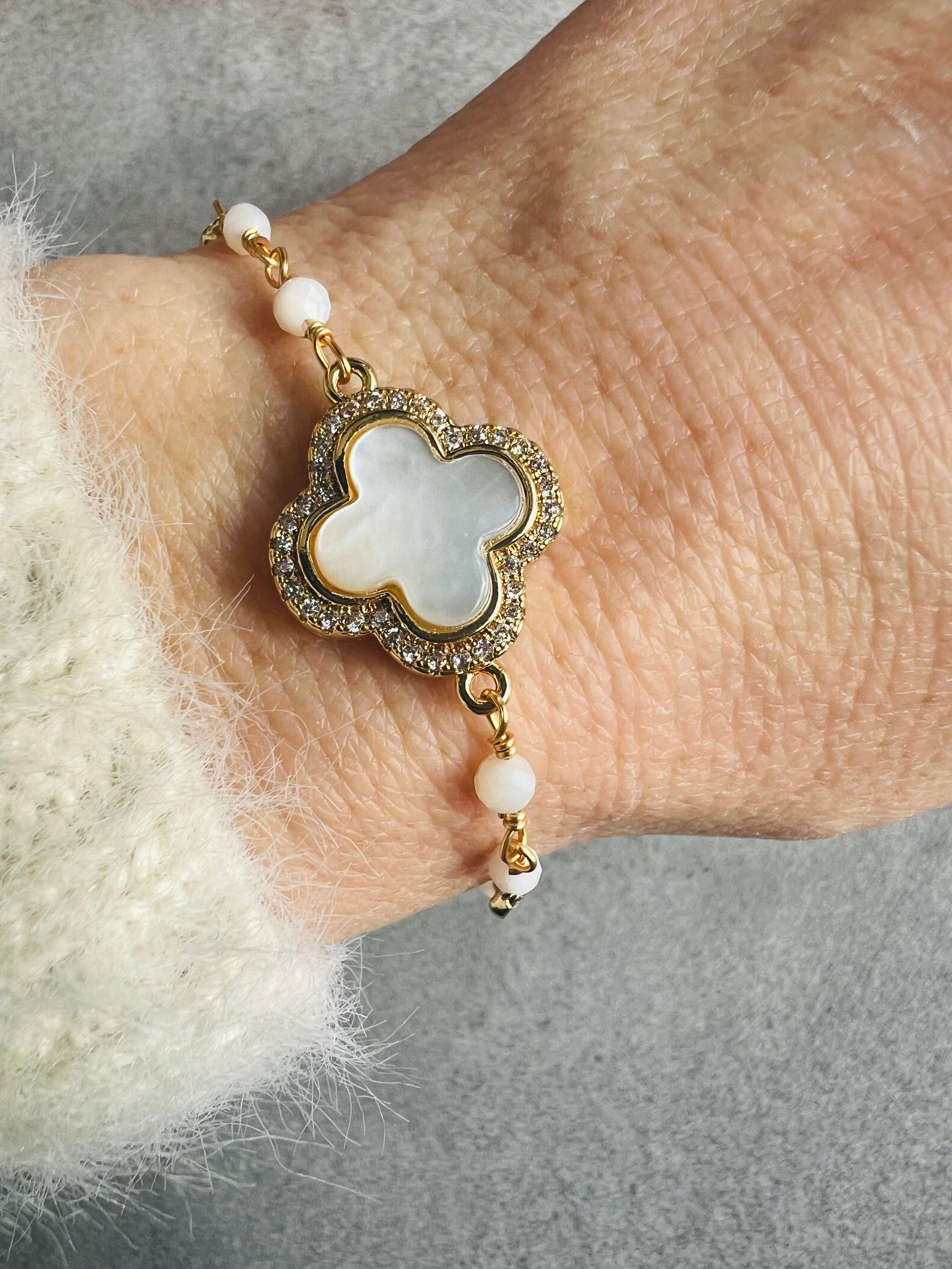 Bracelet MARTA perles blanches - Créations Uniques