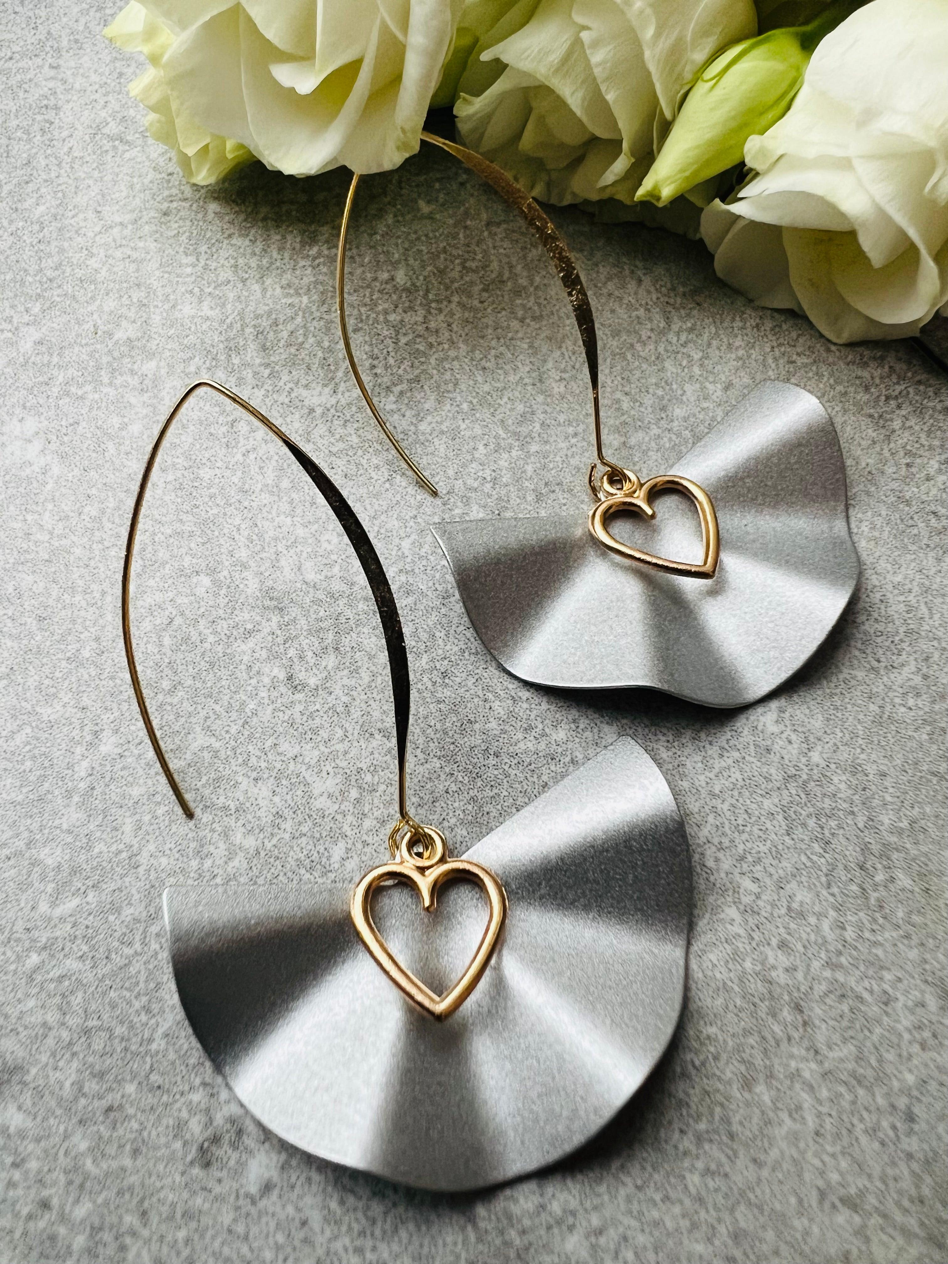 Boucles d’oreilles SELENE éventails argentés cœurs dorés - Créations Uniques - Créations Uniques