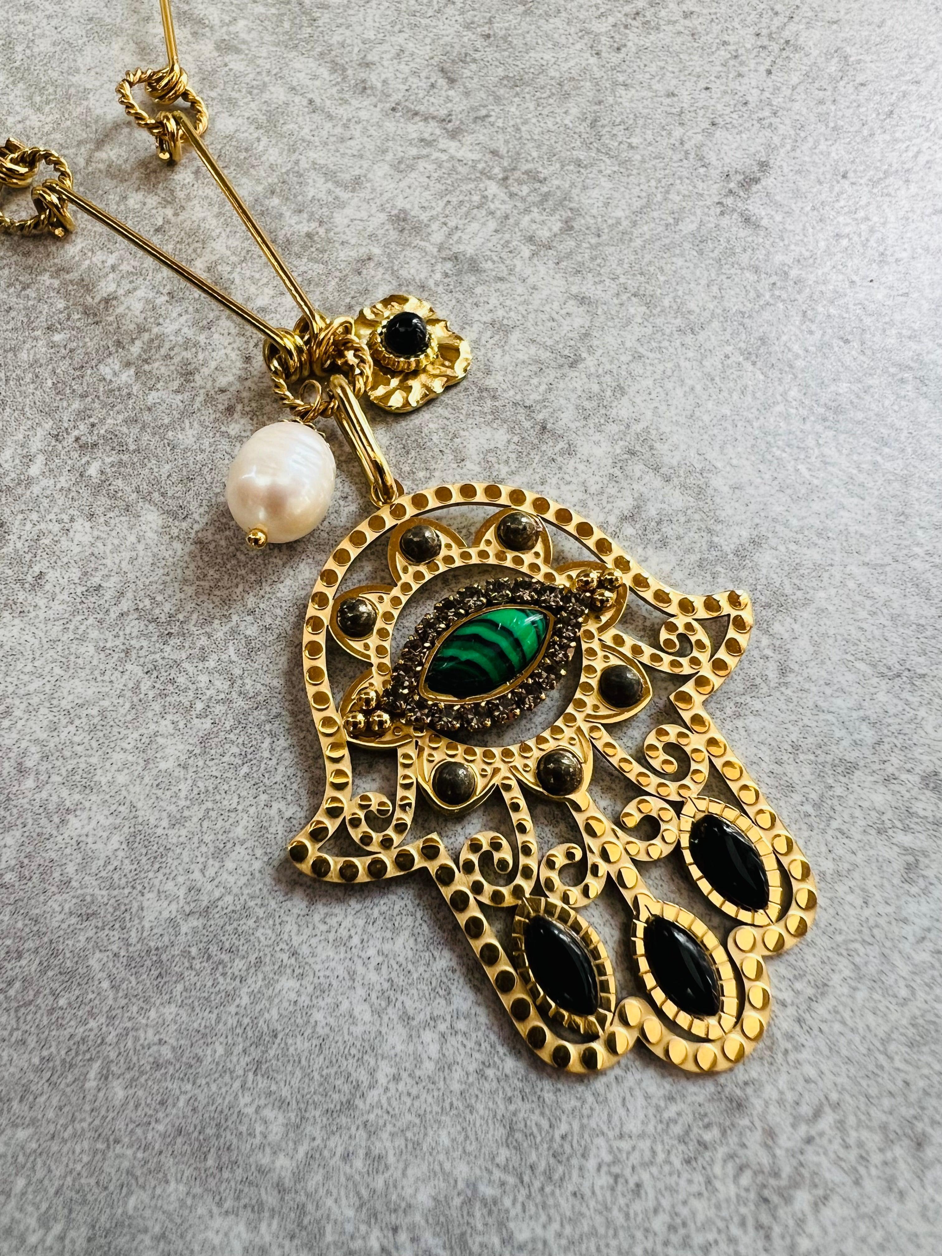 Collier TALYA sautoir et pendentif main de fatma - Créations Uniques